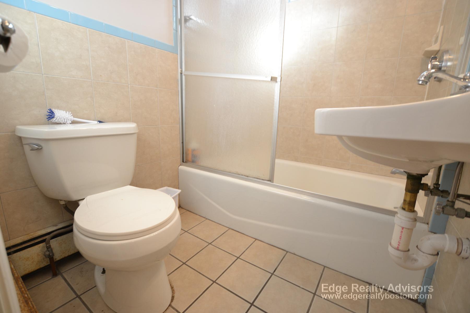 44 Long Ave, Brighton