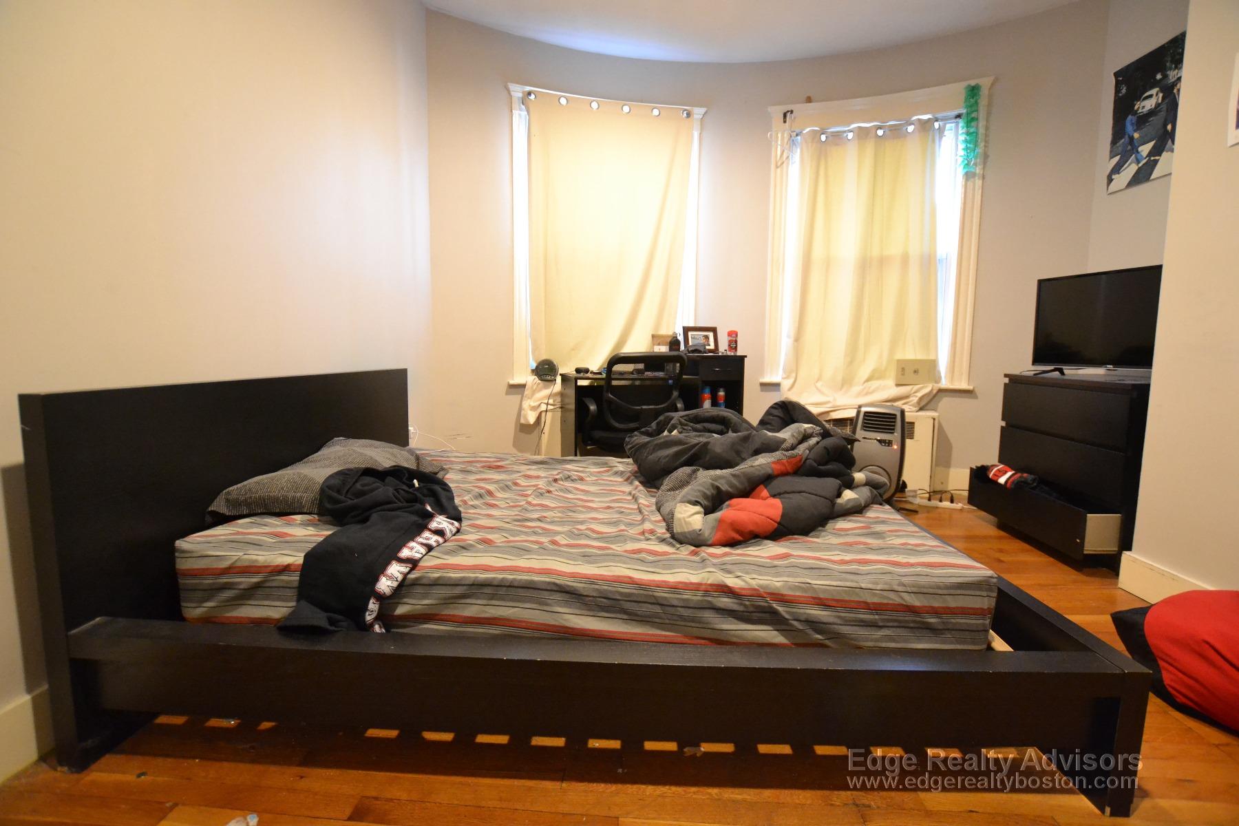 44 Long Ave, Brighton