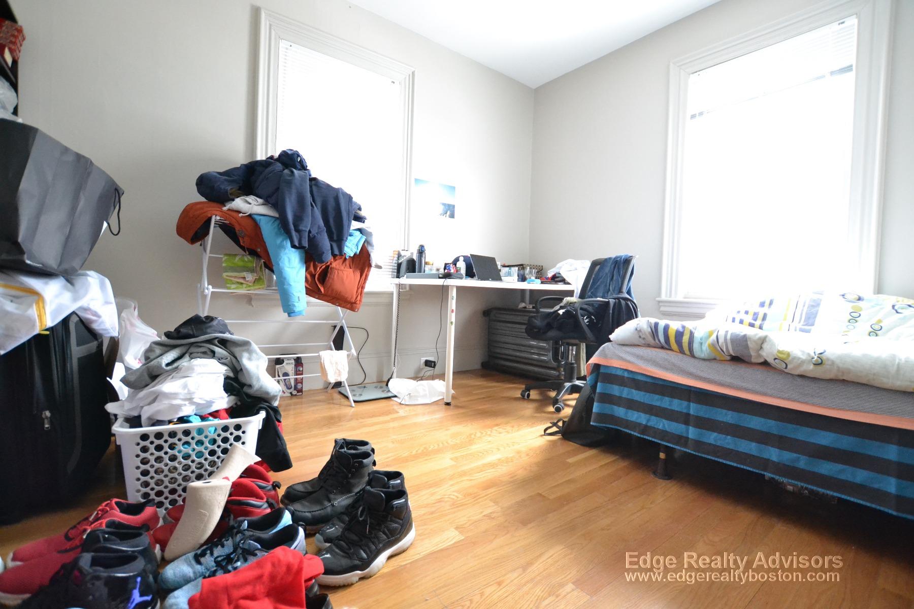 19 Greylock Rd, Allston