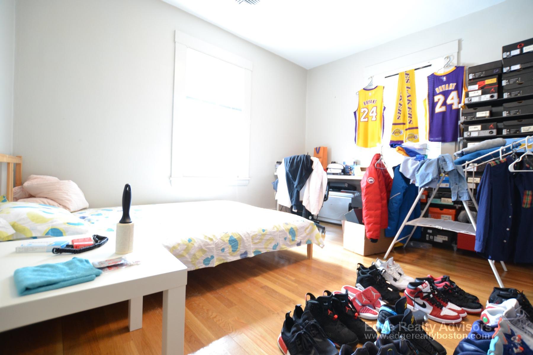 19 Greylock Rd, Allston