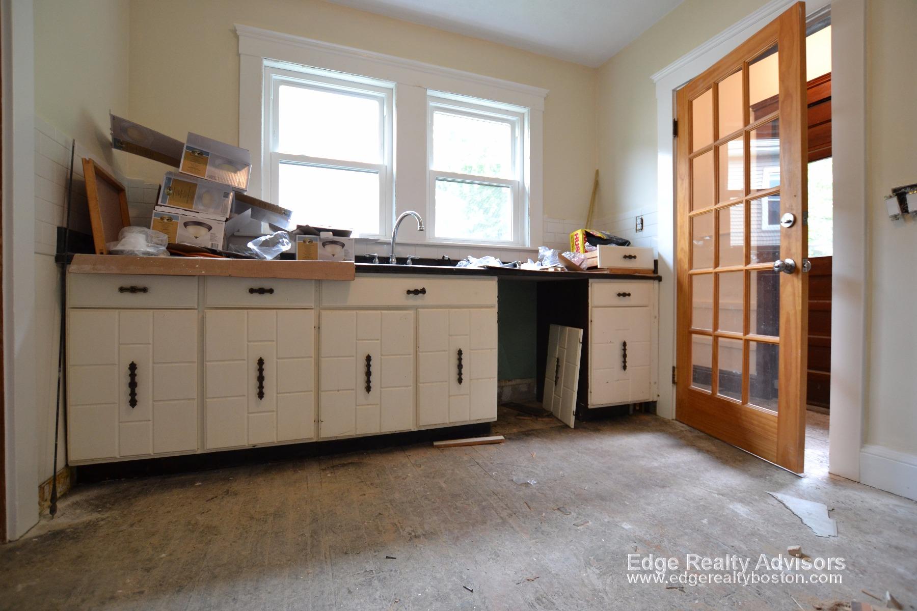 21 N Crescent Cir, Brighton