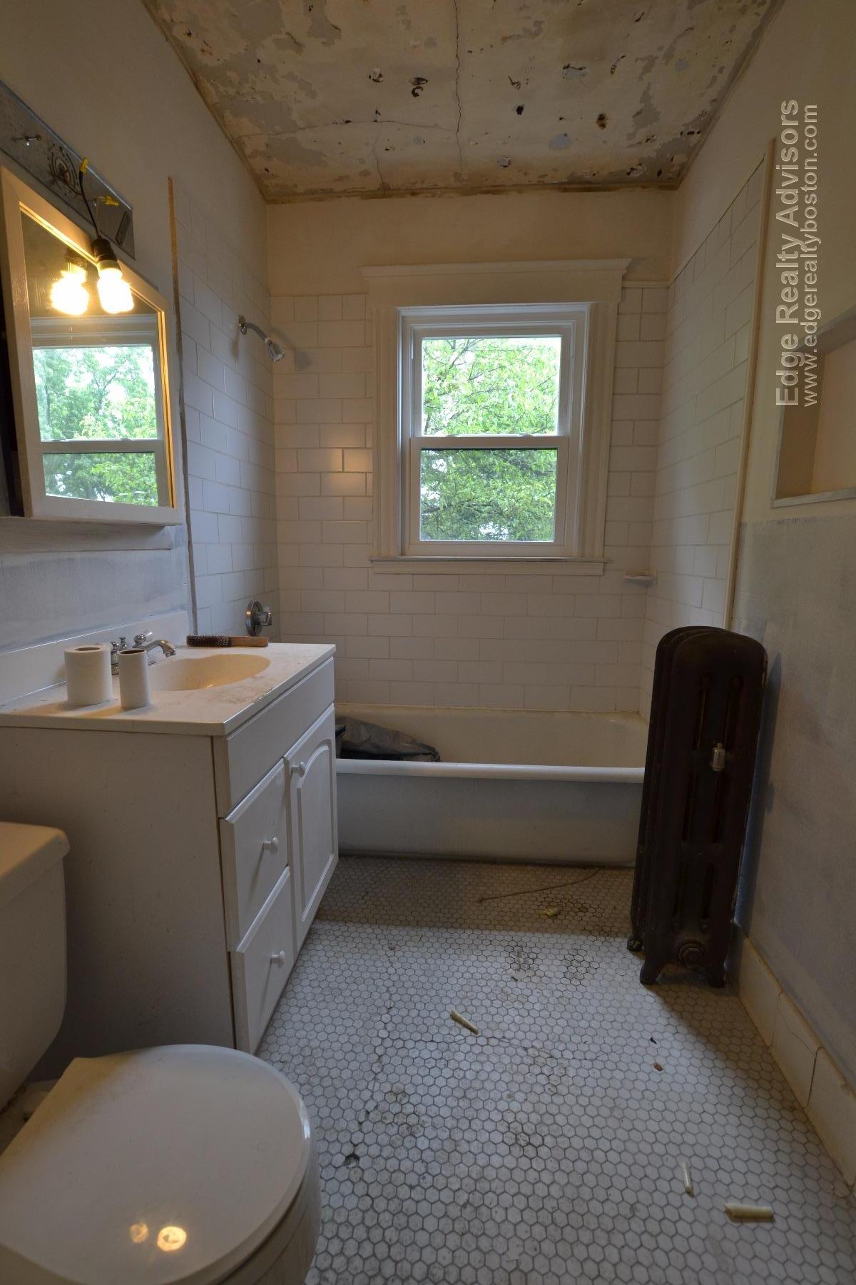 21 N Crescent Cir, Brighton