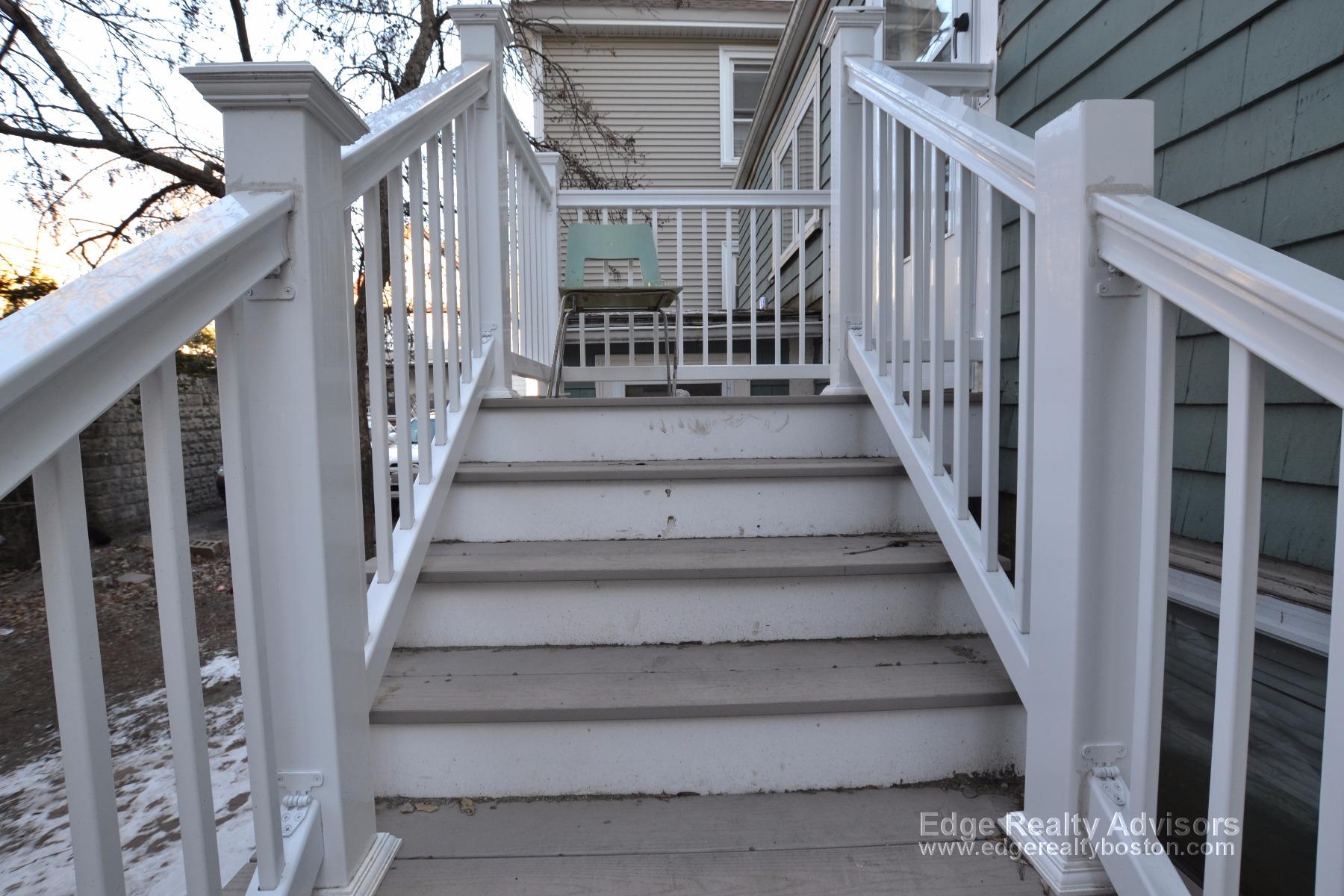 48 Ashford St, Allston