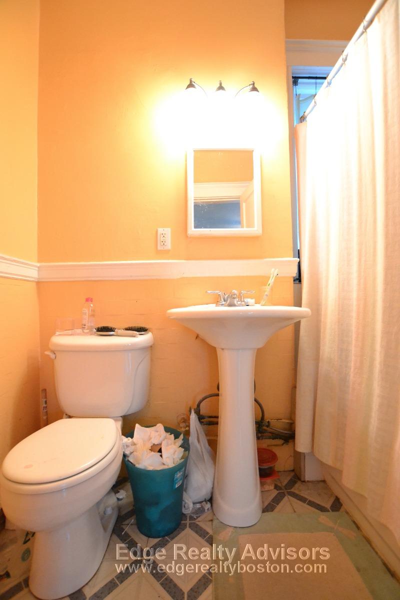 1572 Commonwealth Ave, Brighton