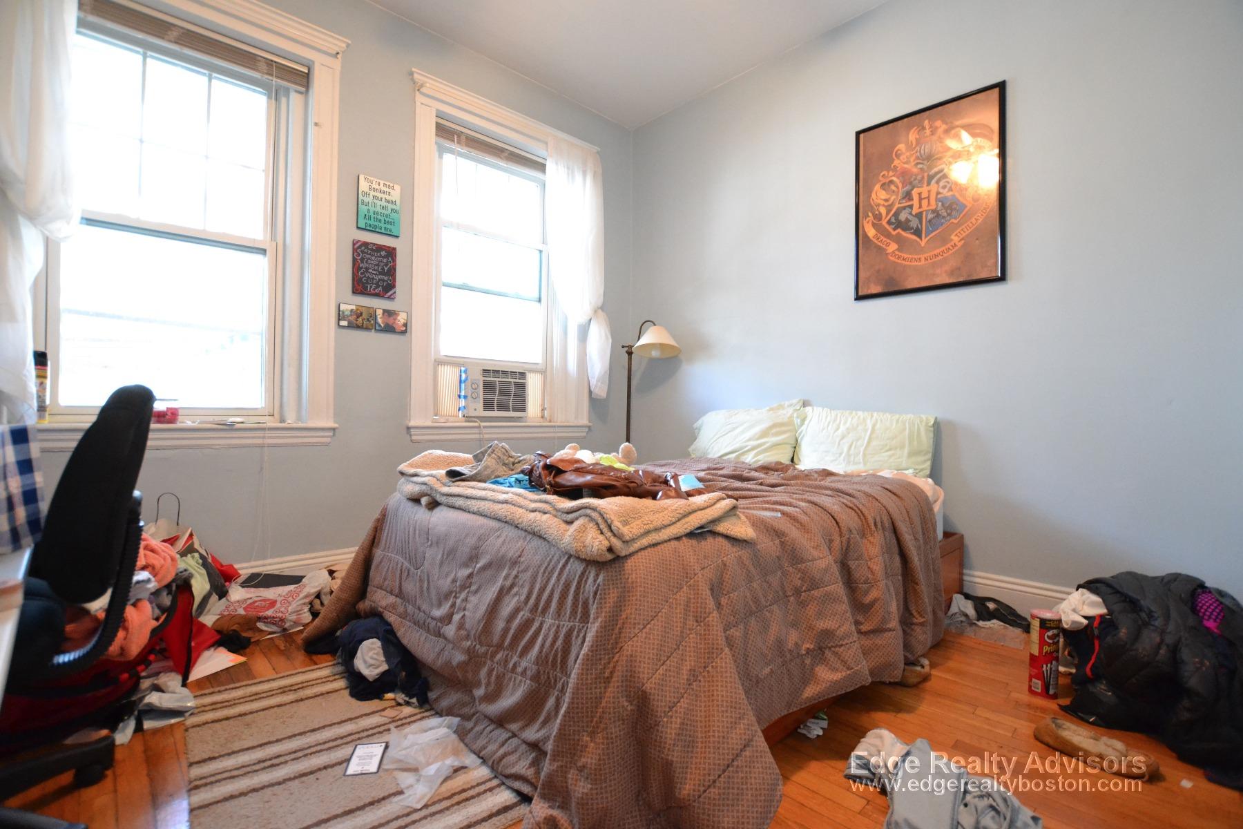 1572 Commonwealth Ave, Brighton