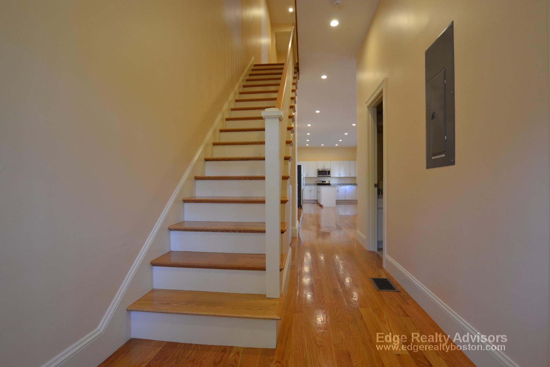 1 Griggs Pl, Allston