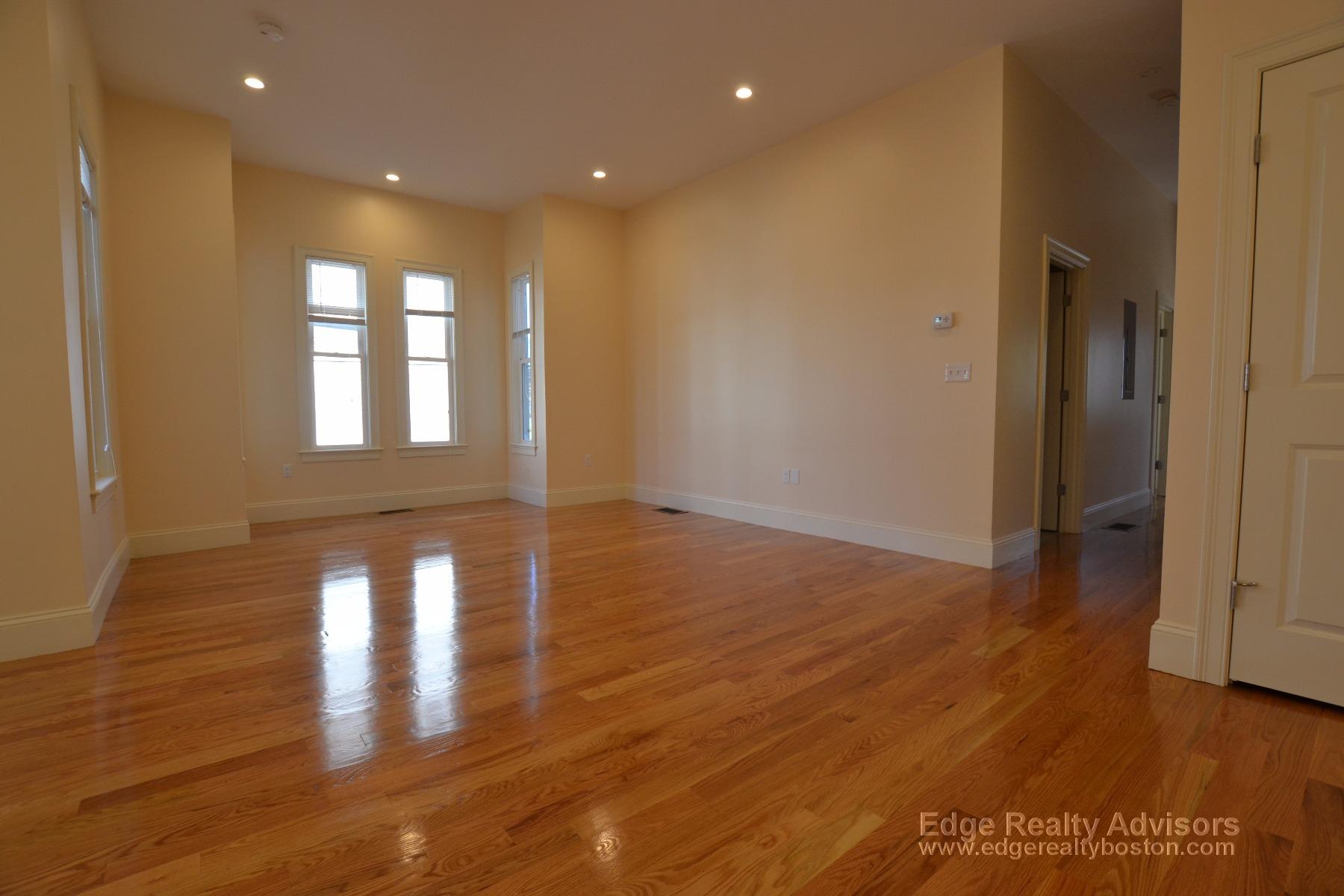 1 Griggs Pl, Allston