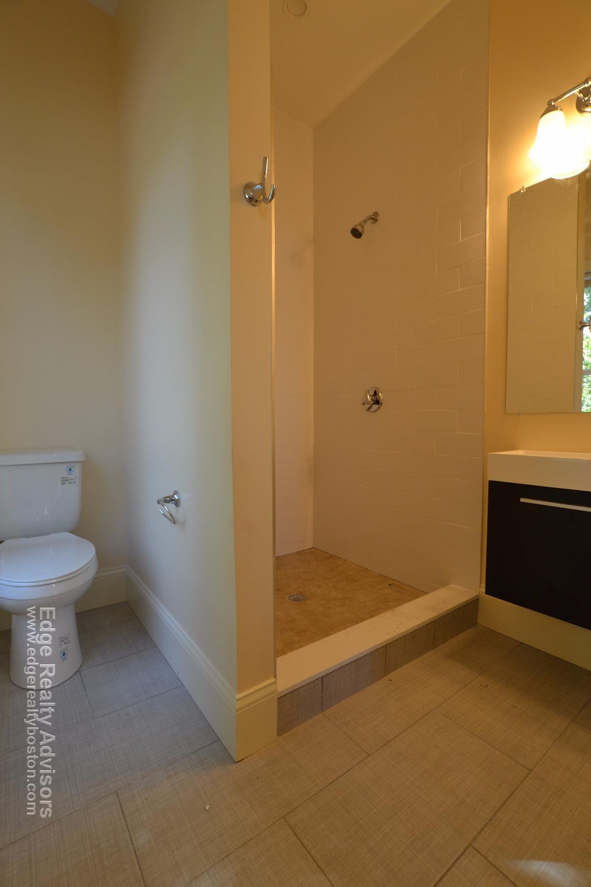 1 Griggs Pl, Allston