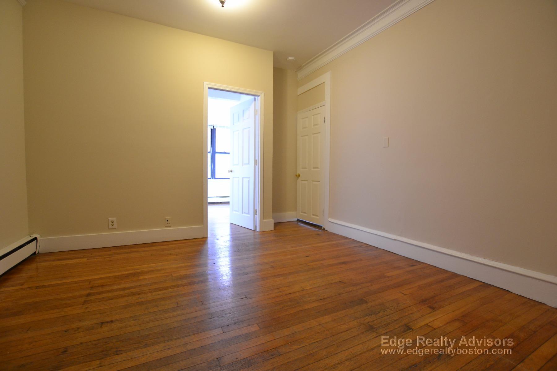 15 Park Vale Ave, Allston