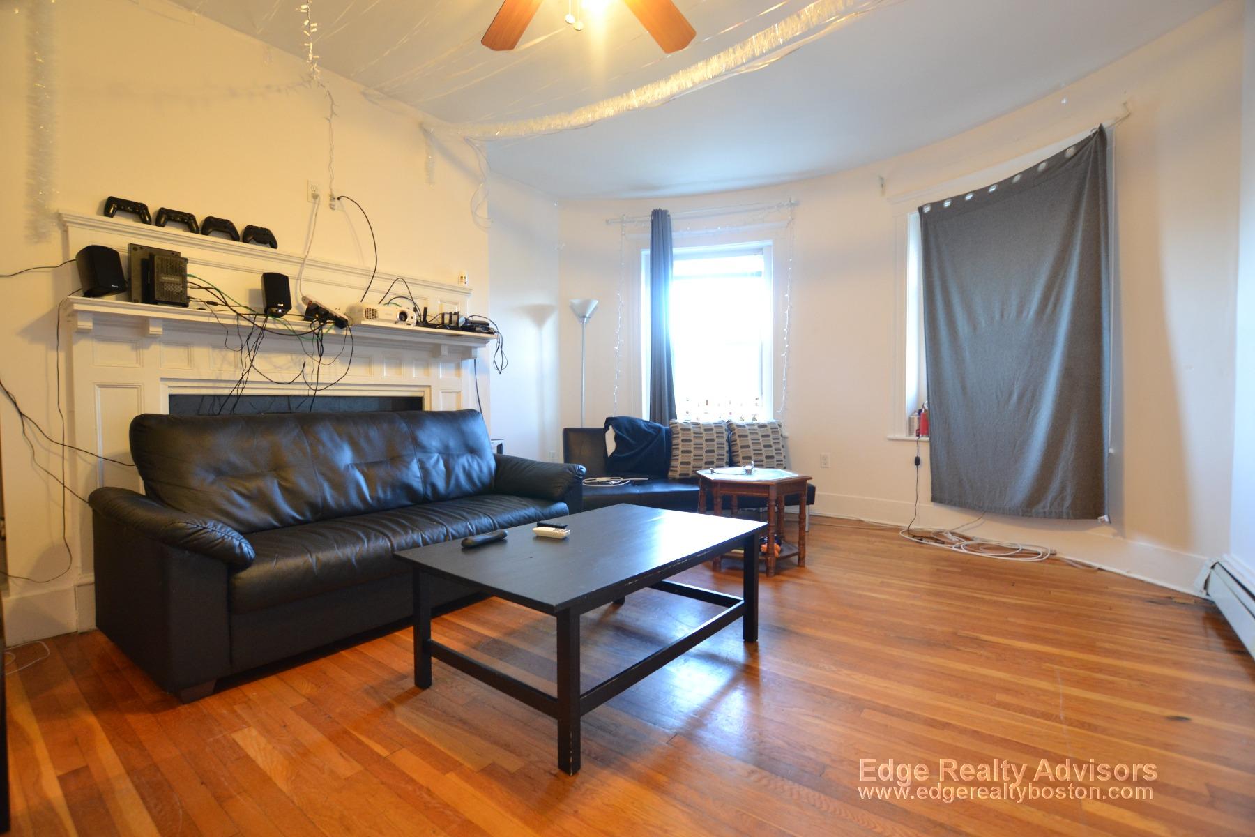 10 Wadsworth St, Allston