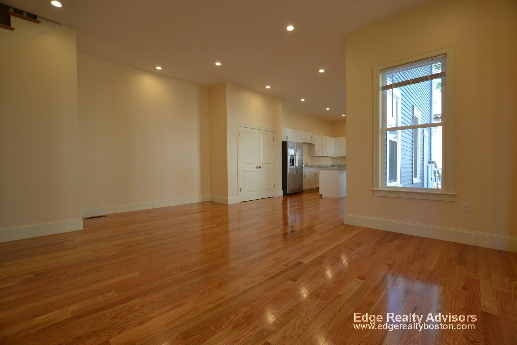 33 Pratt St, Allston