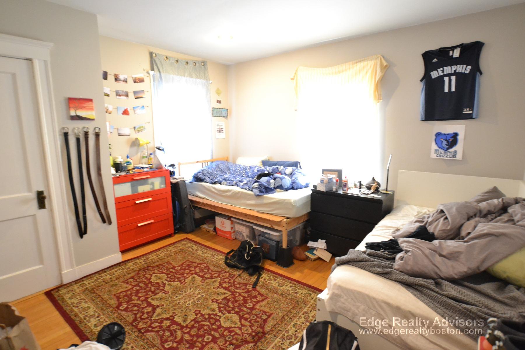 33 Long Ave, Brighton