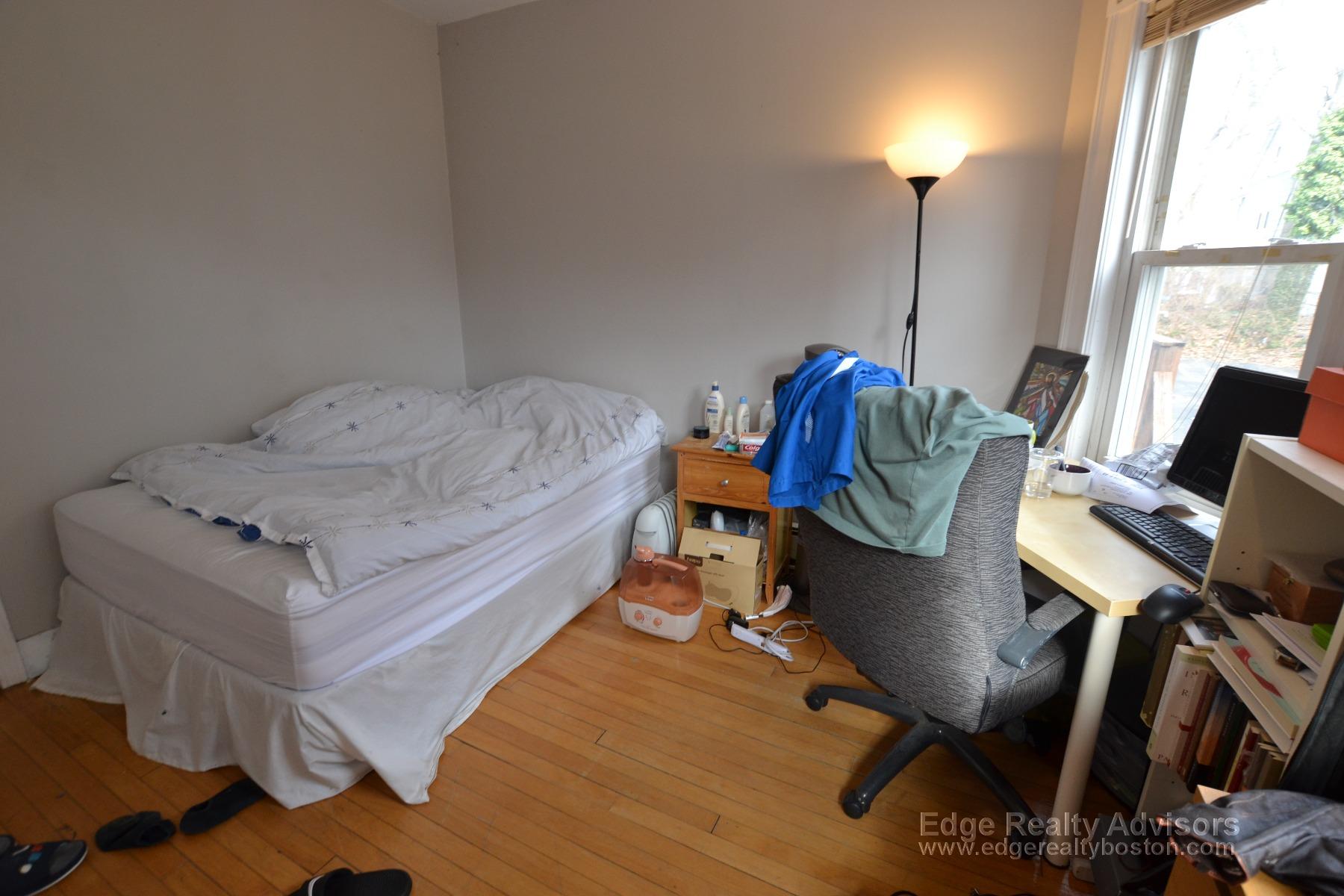 33 Long Ave, Brighton