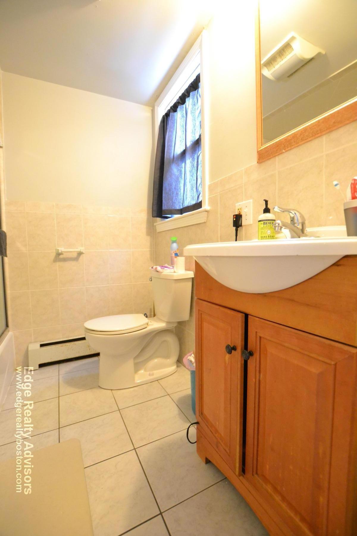 32 Long Ave, Brighton