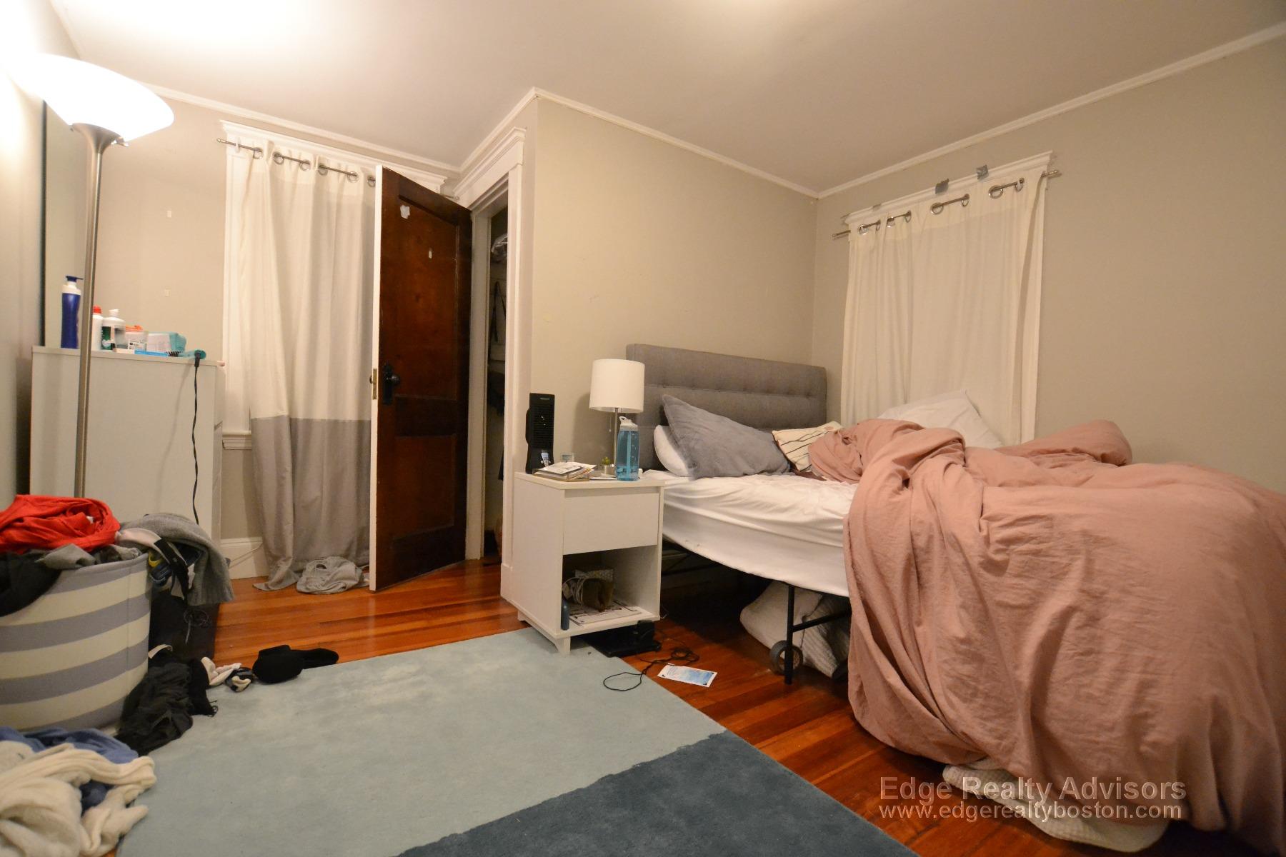 16 Long Ave, Brighton