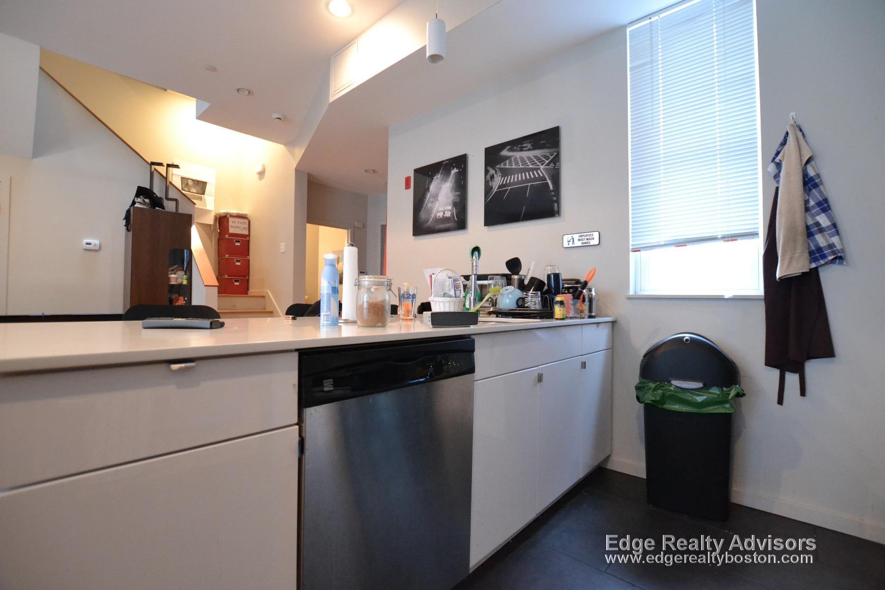 51 Glenville Ave, Brighton