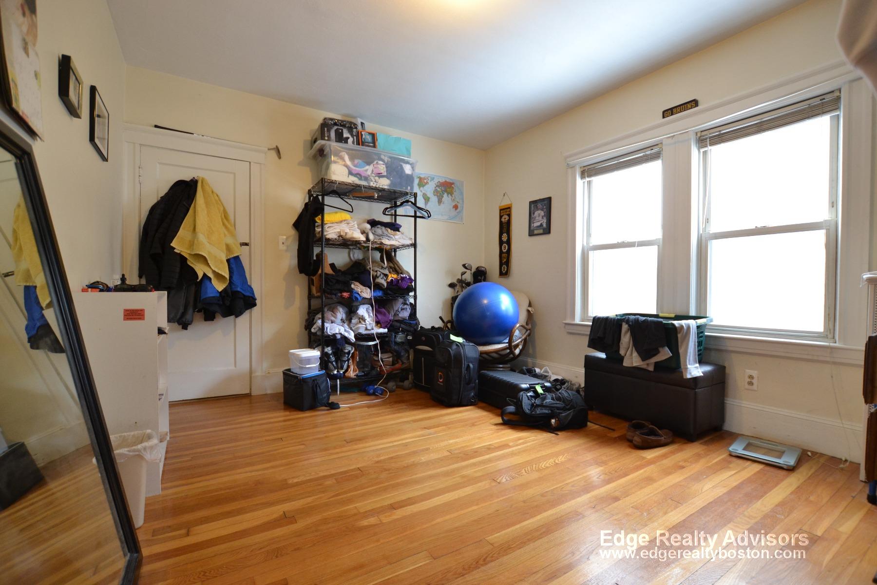 28 Falkland St, Brighton