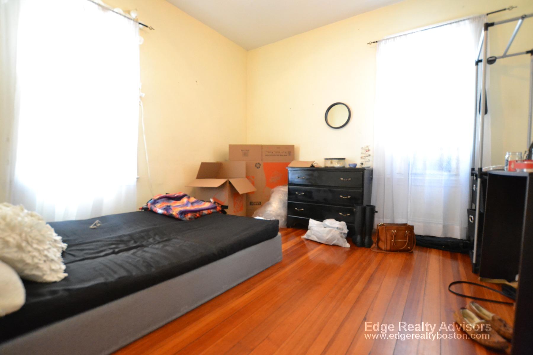 54 Donnybrook Rd, Brighton