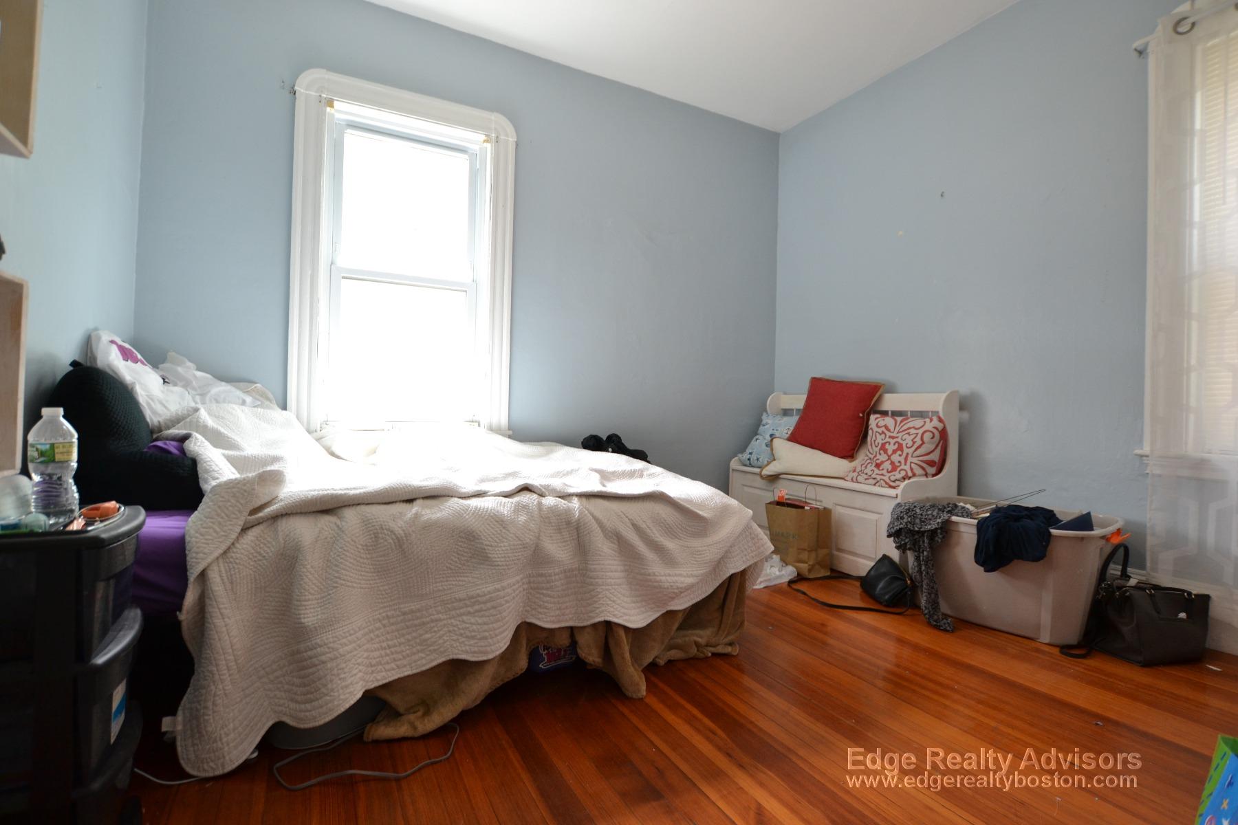 54 Donnybrook Rd, Brighton