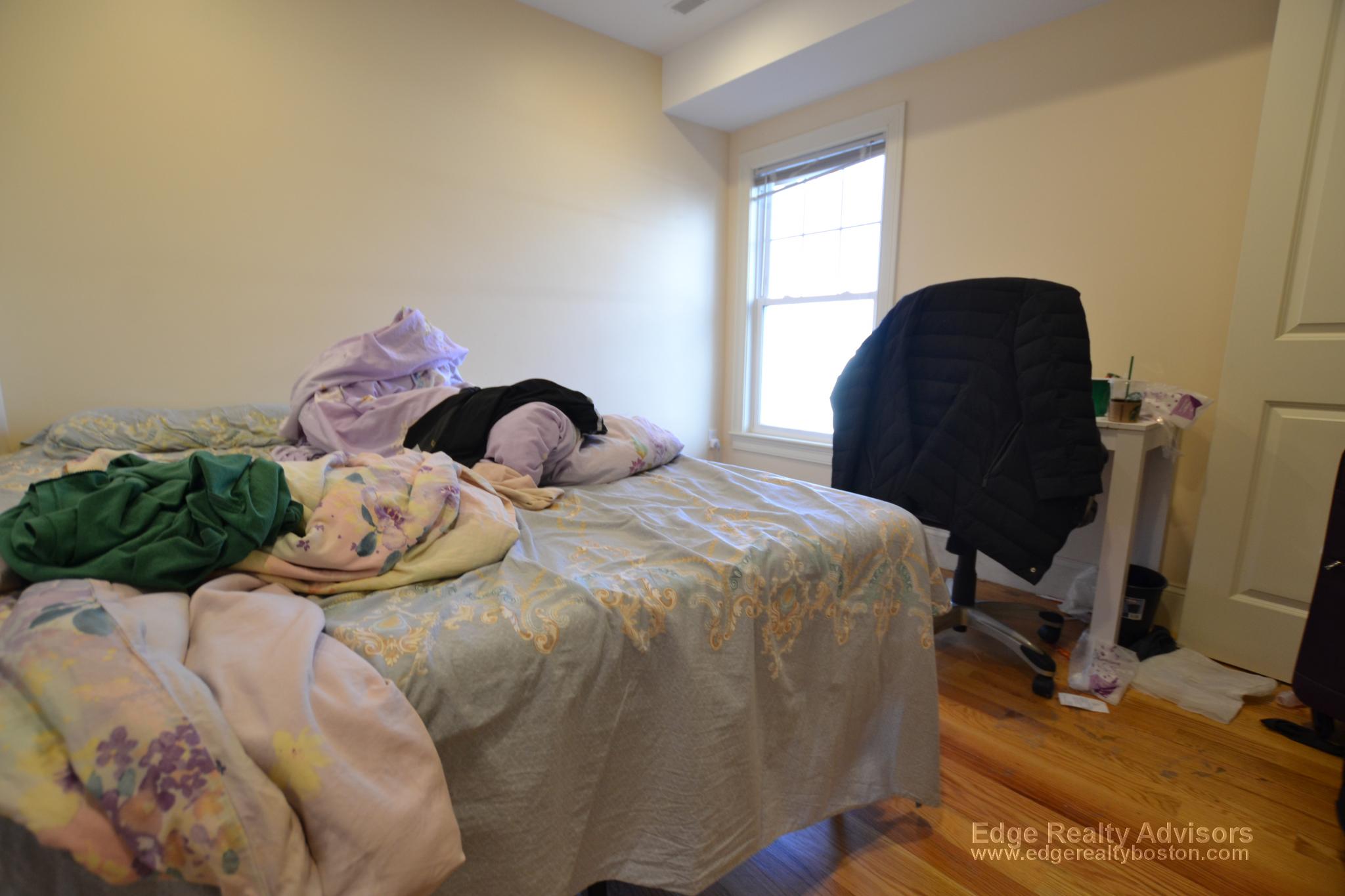 21 Higgins St, Allston