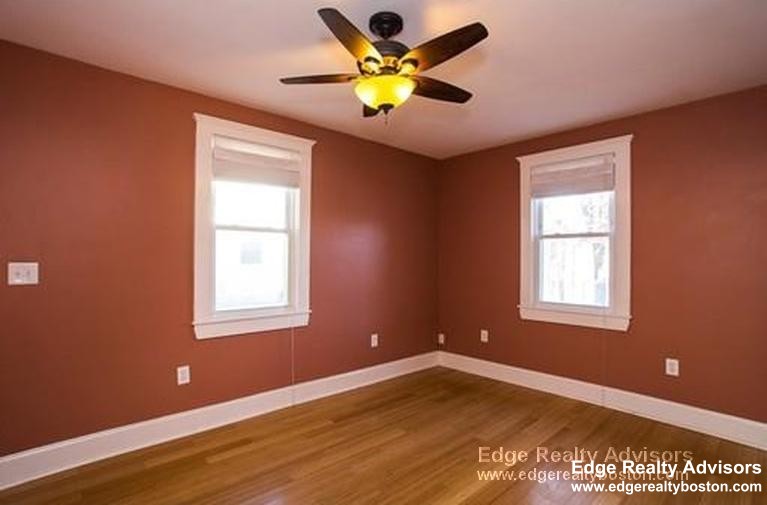 9 Baldwin Pl, Brighton