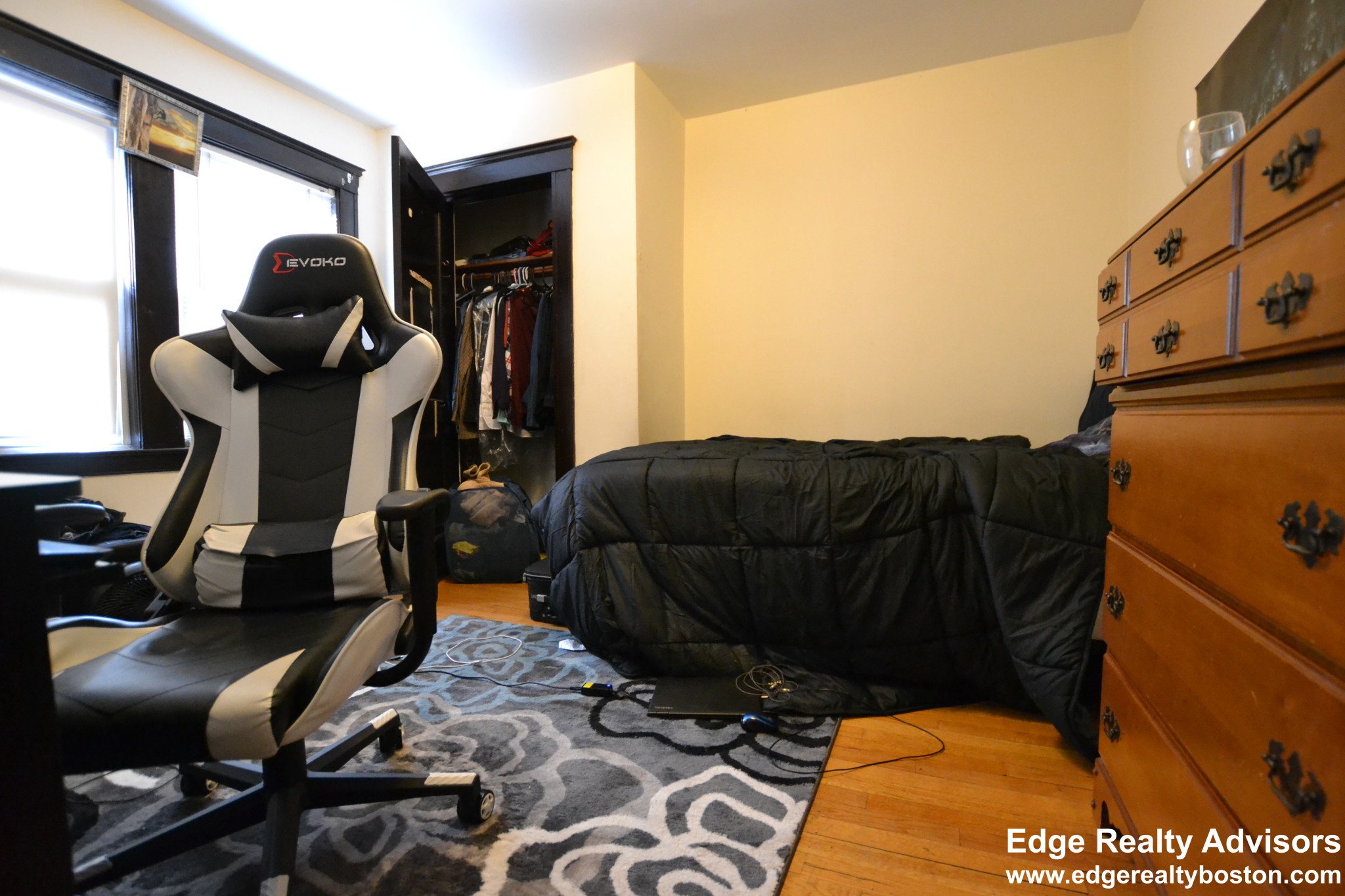 7 Dickinson Rd, Brighton