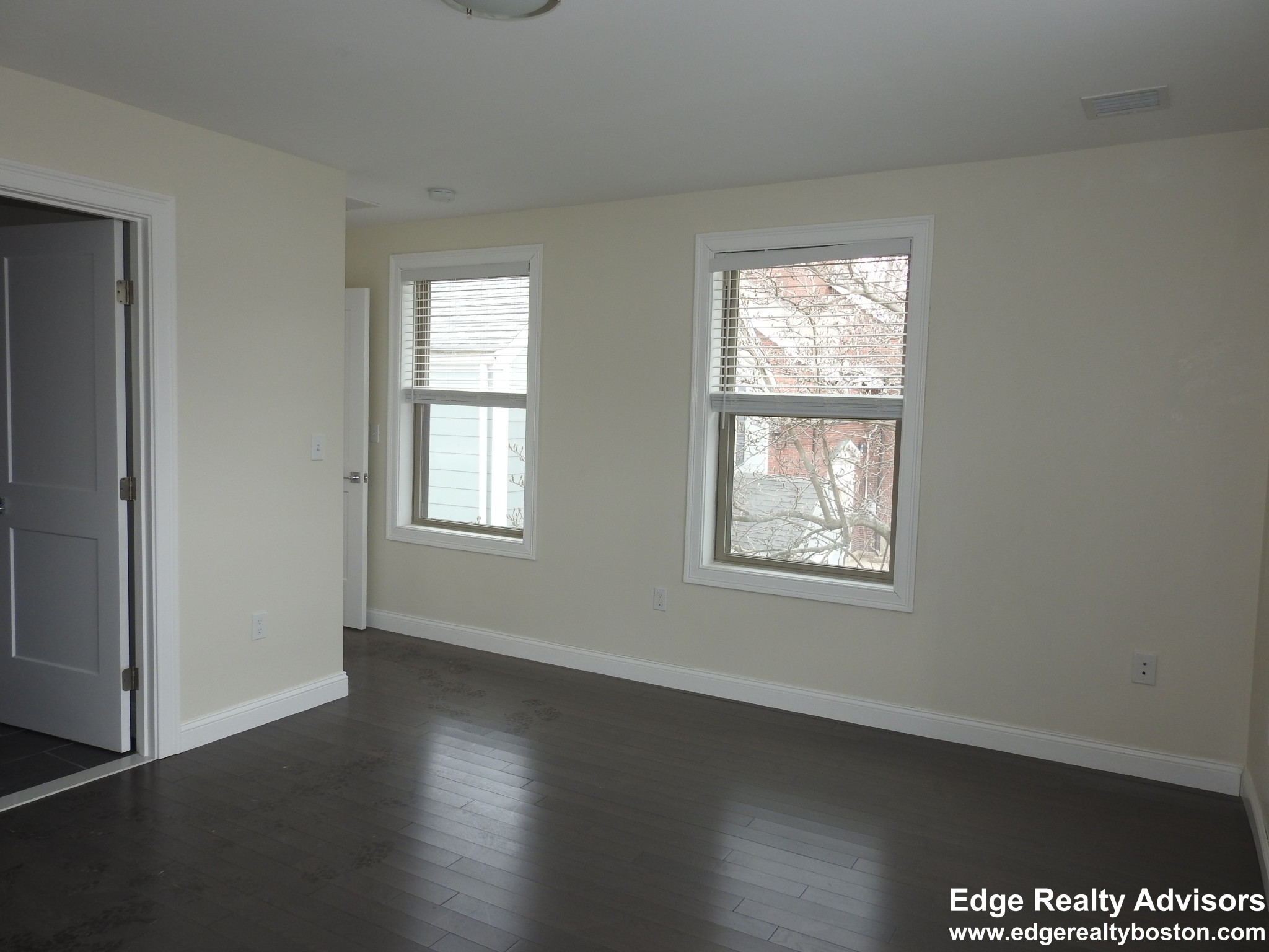 478 Fulton St, Medford Hillside