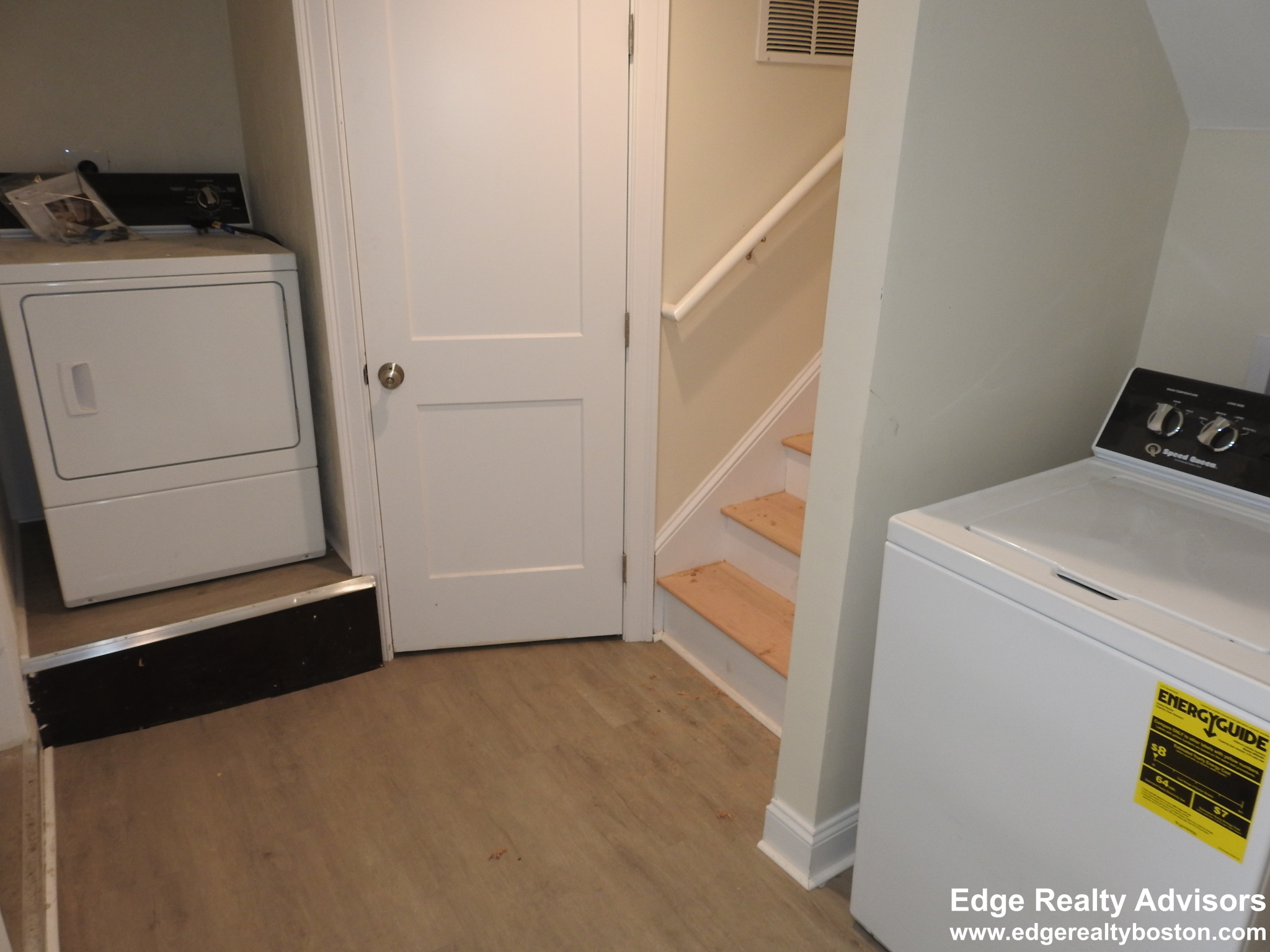 476 Fulton St, Medford Hillside