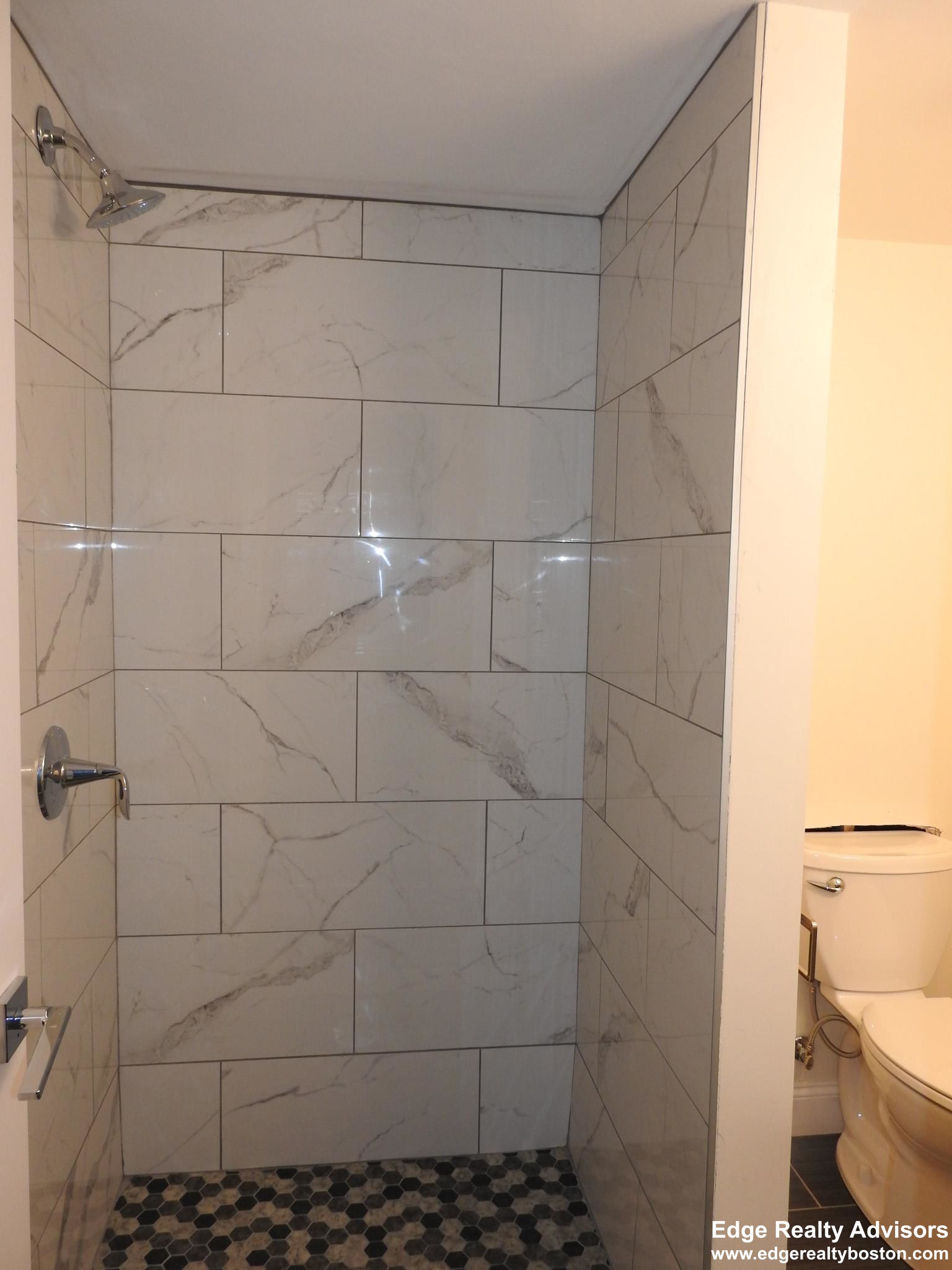 476 Fulton St, Medford Hillside