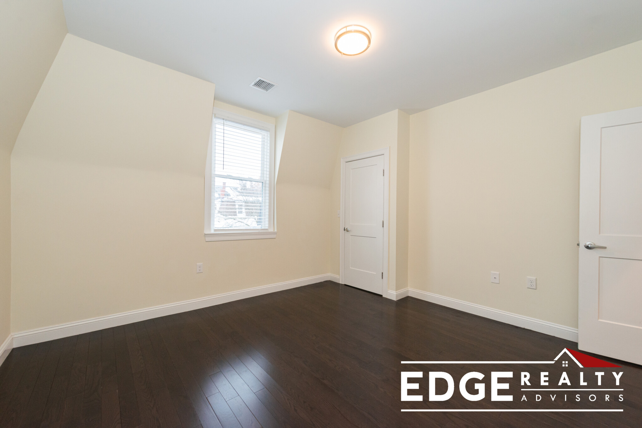 9 Marion St, Tufts University