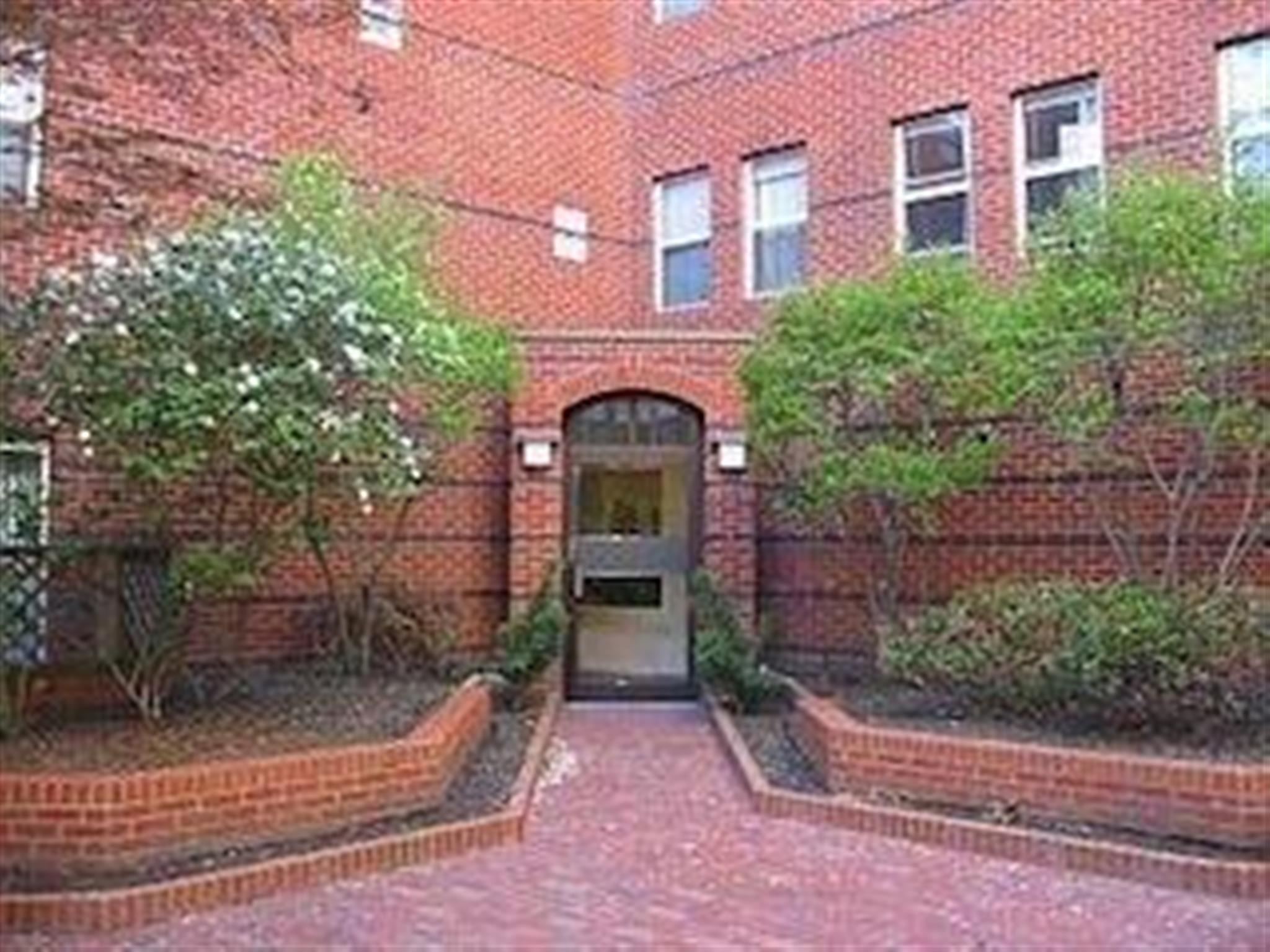 175 Beacon St, Ball Square