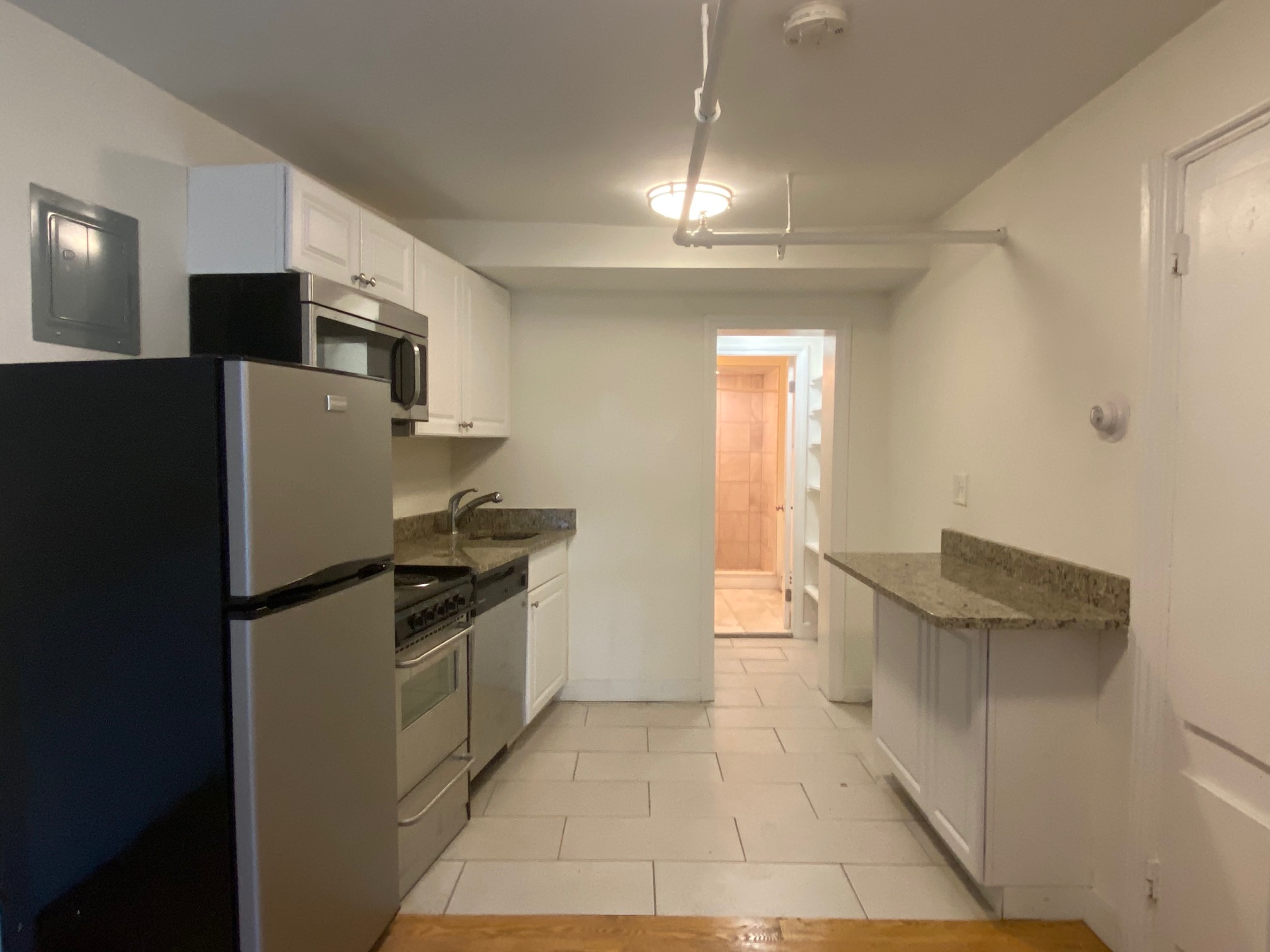 92 Charles St, Beacon Hill