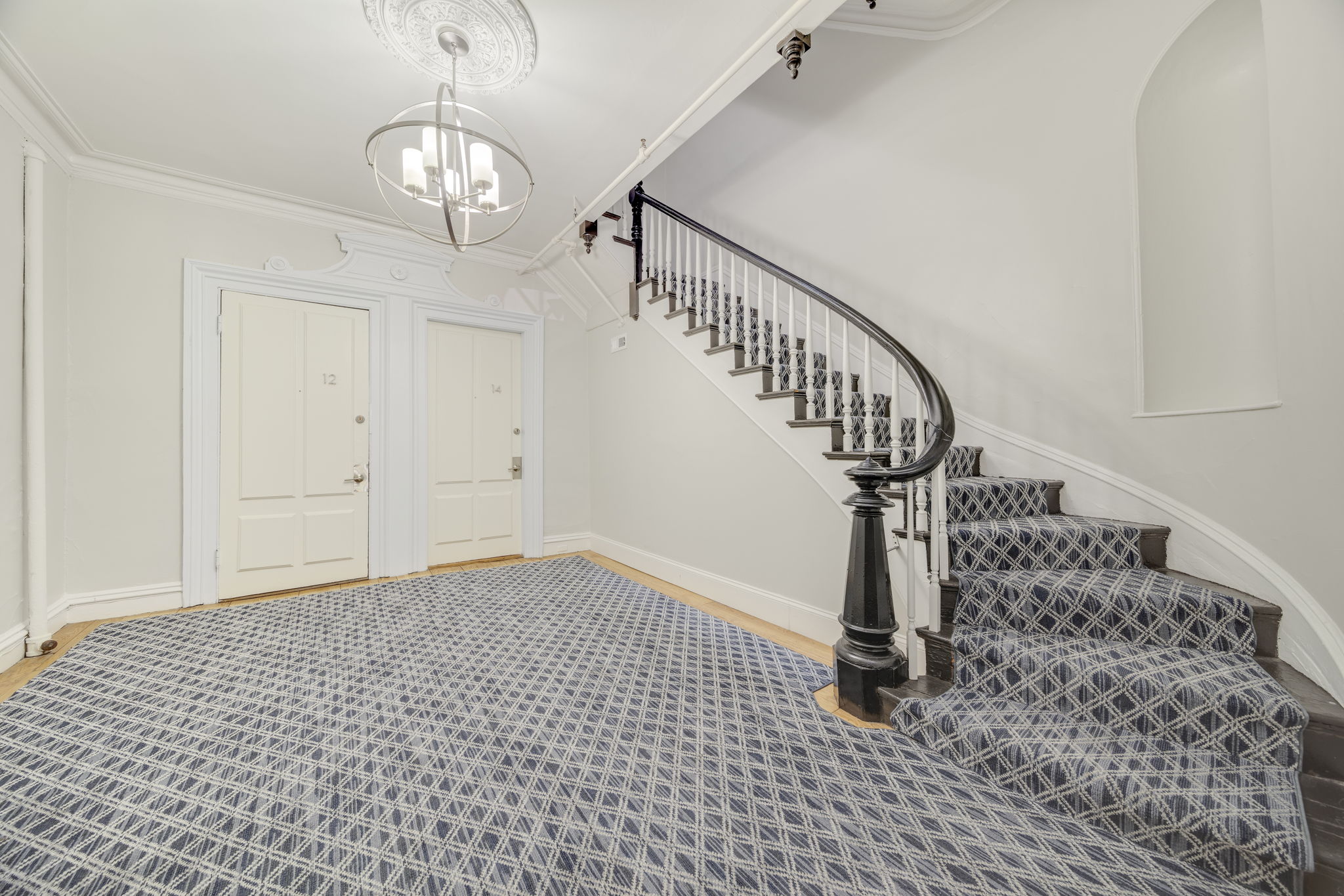 92 Charles St, Beacon Hill