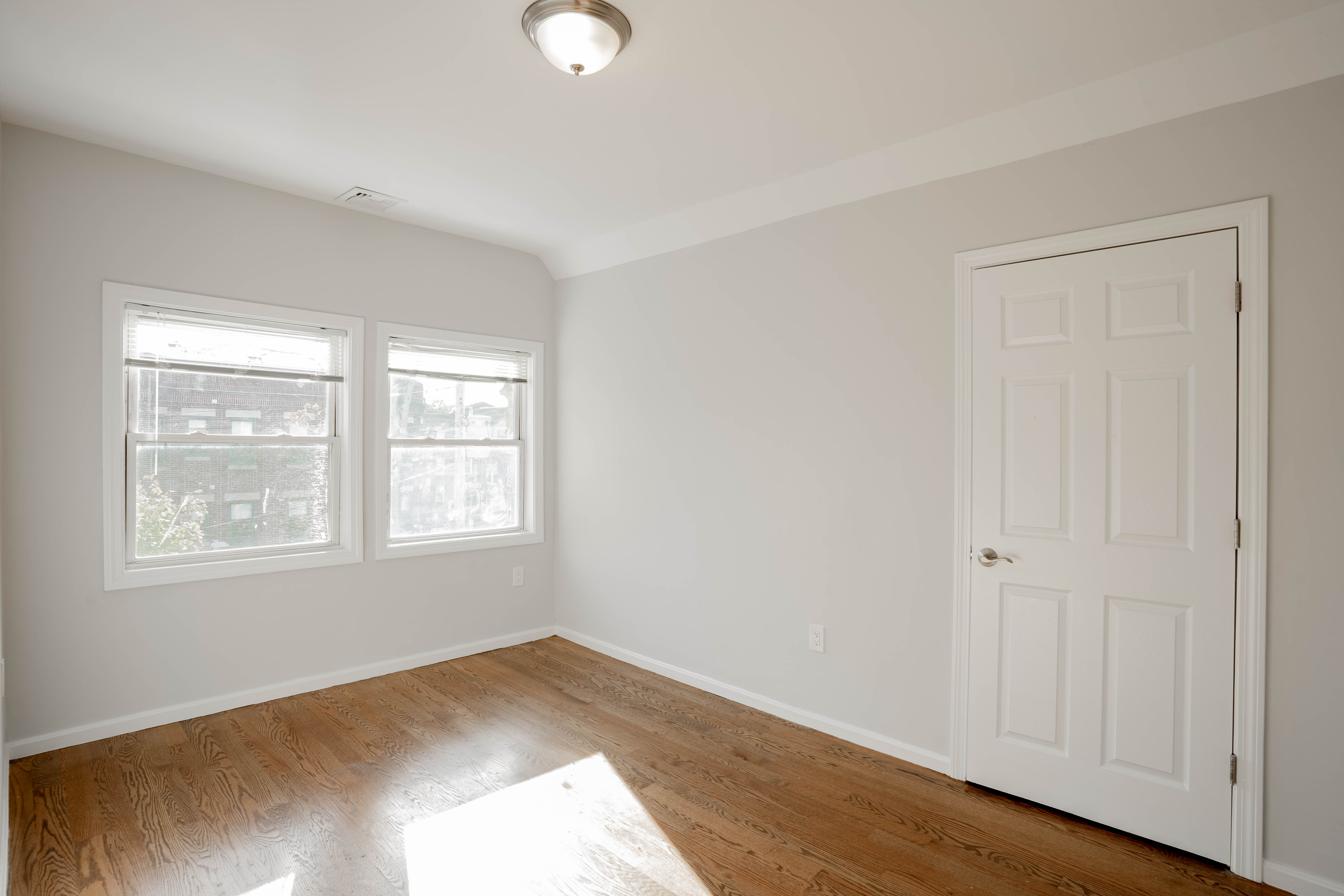 92 Maple St, Dorchester