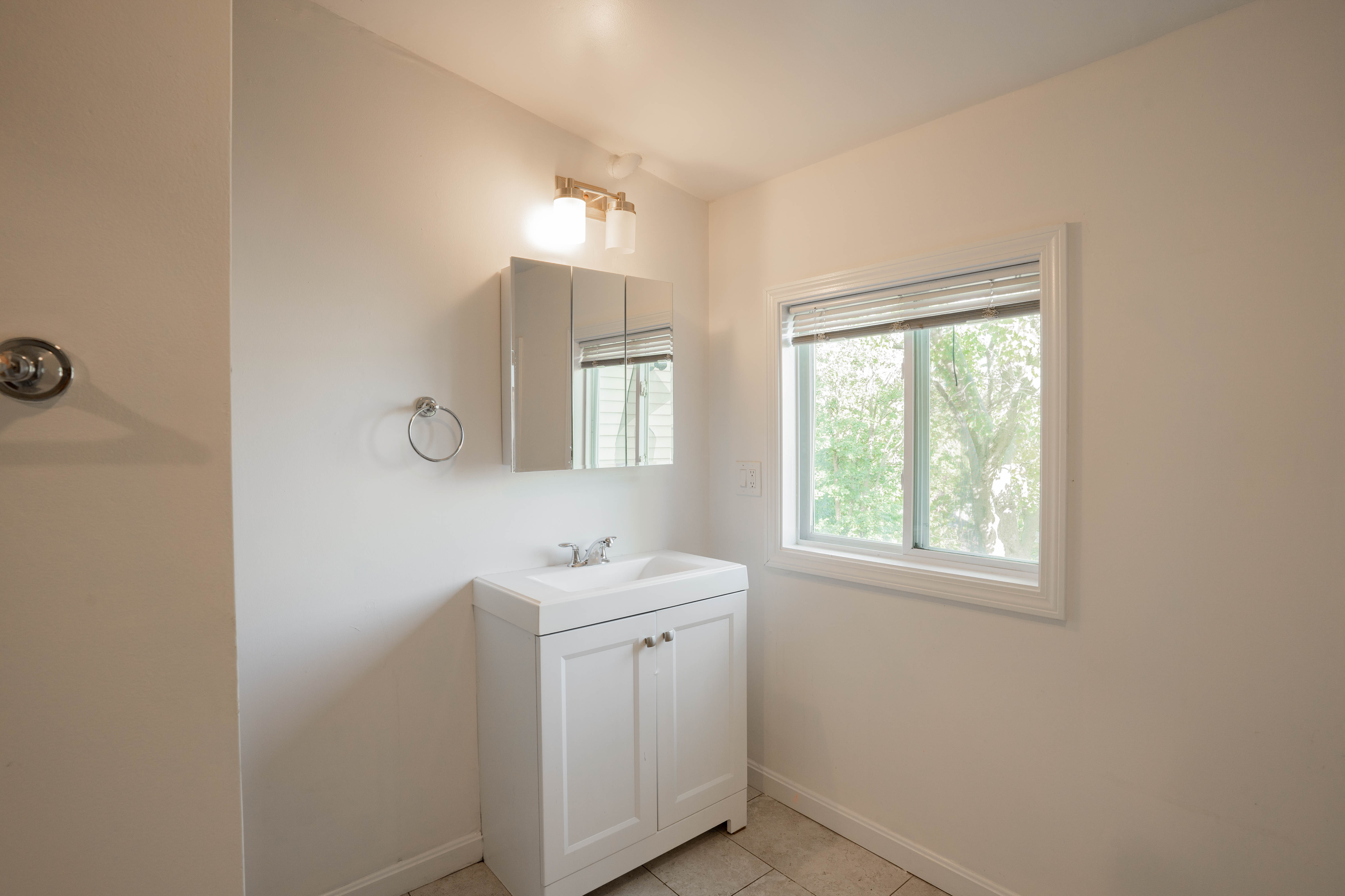 92 Maple St, Dorchester