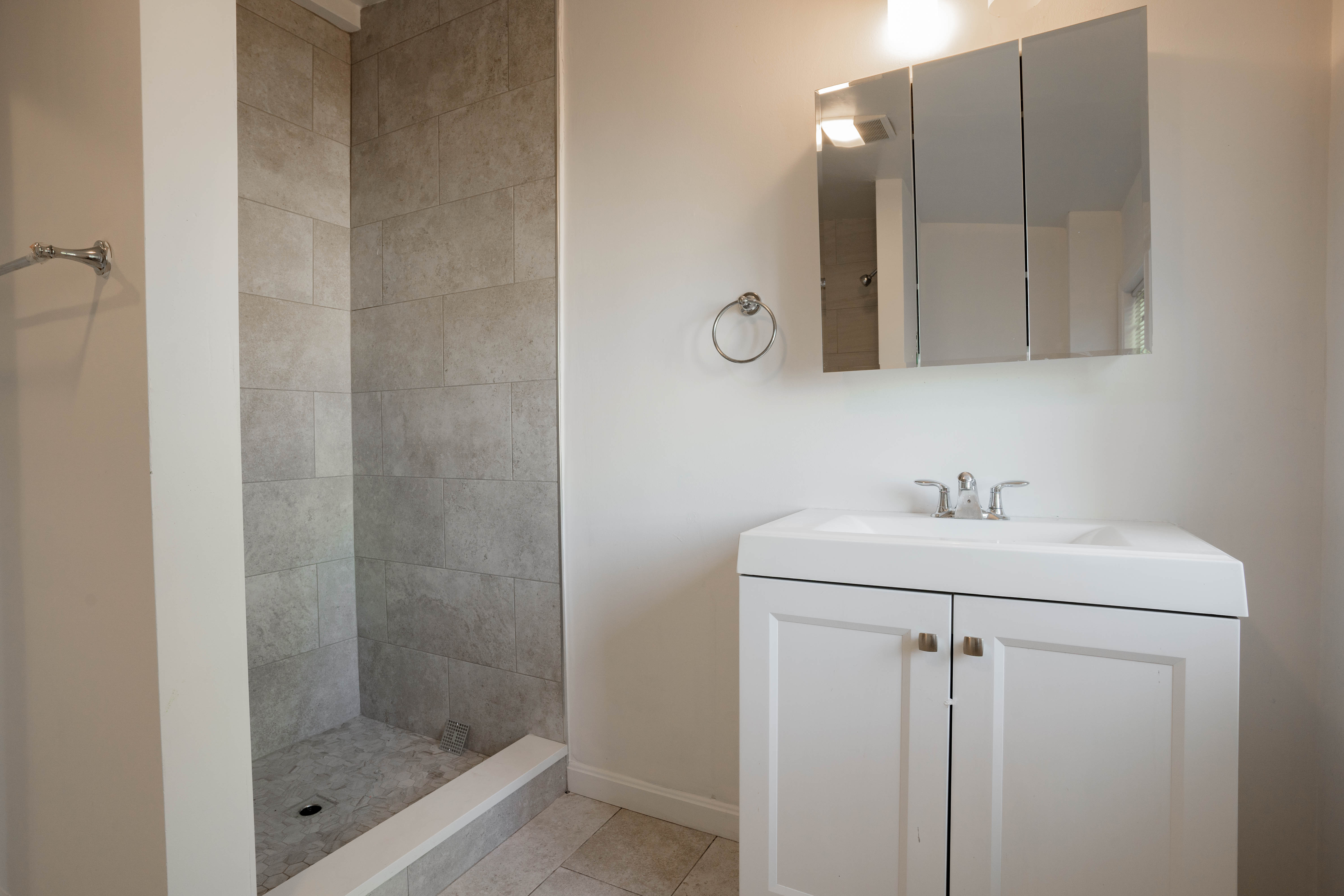 92 Maple St, Dorchester