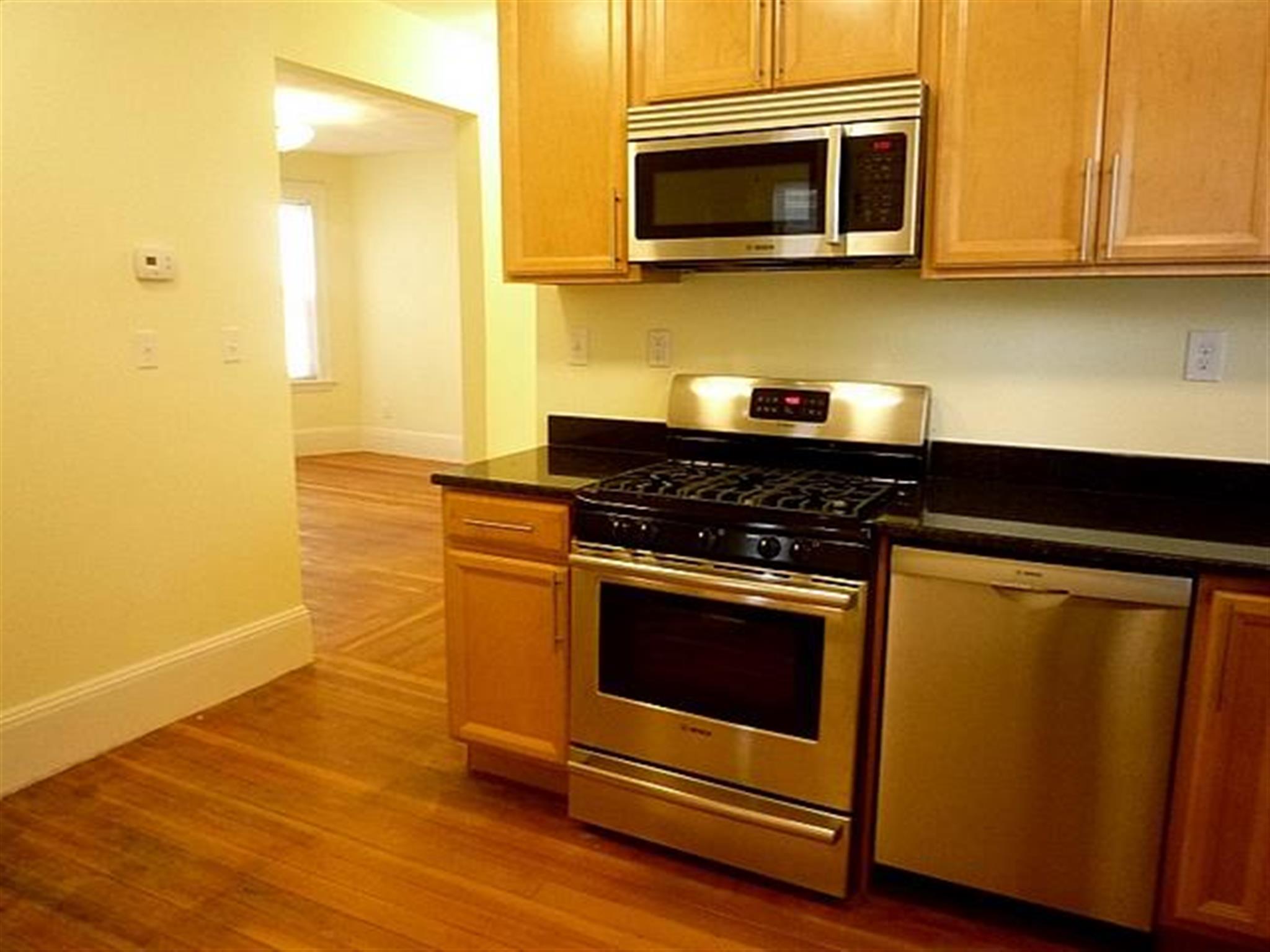 65 Conwell Ave, Davis Square