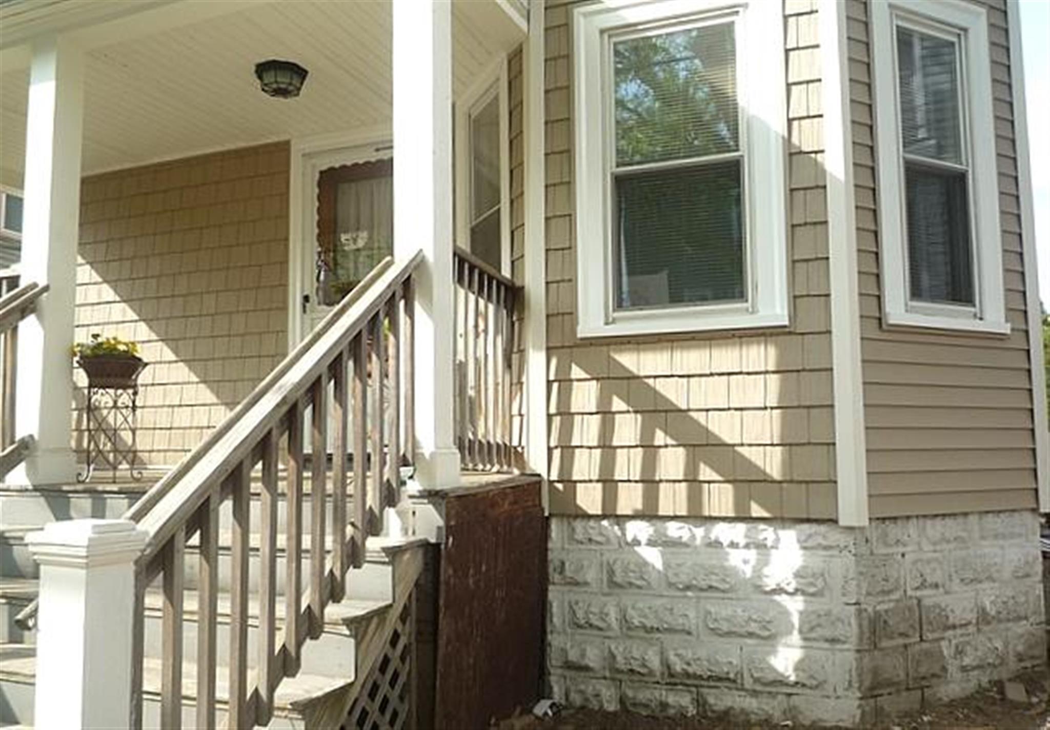 65 Conwell Ave, Davis Square