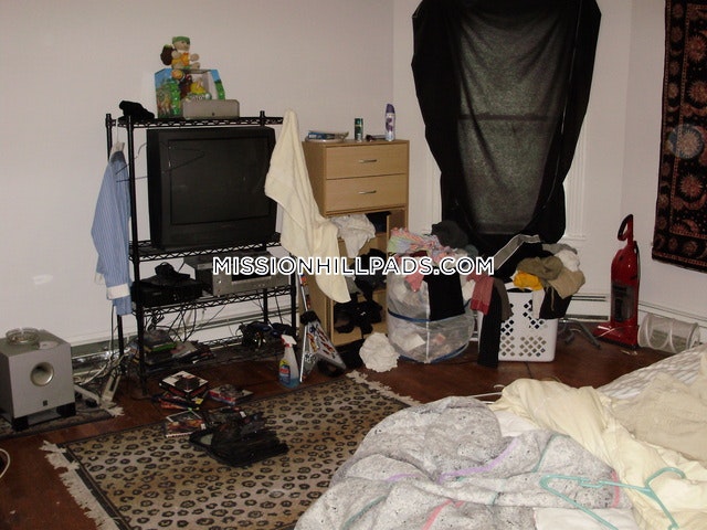 59 Hillside St, Mission Hill