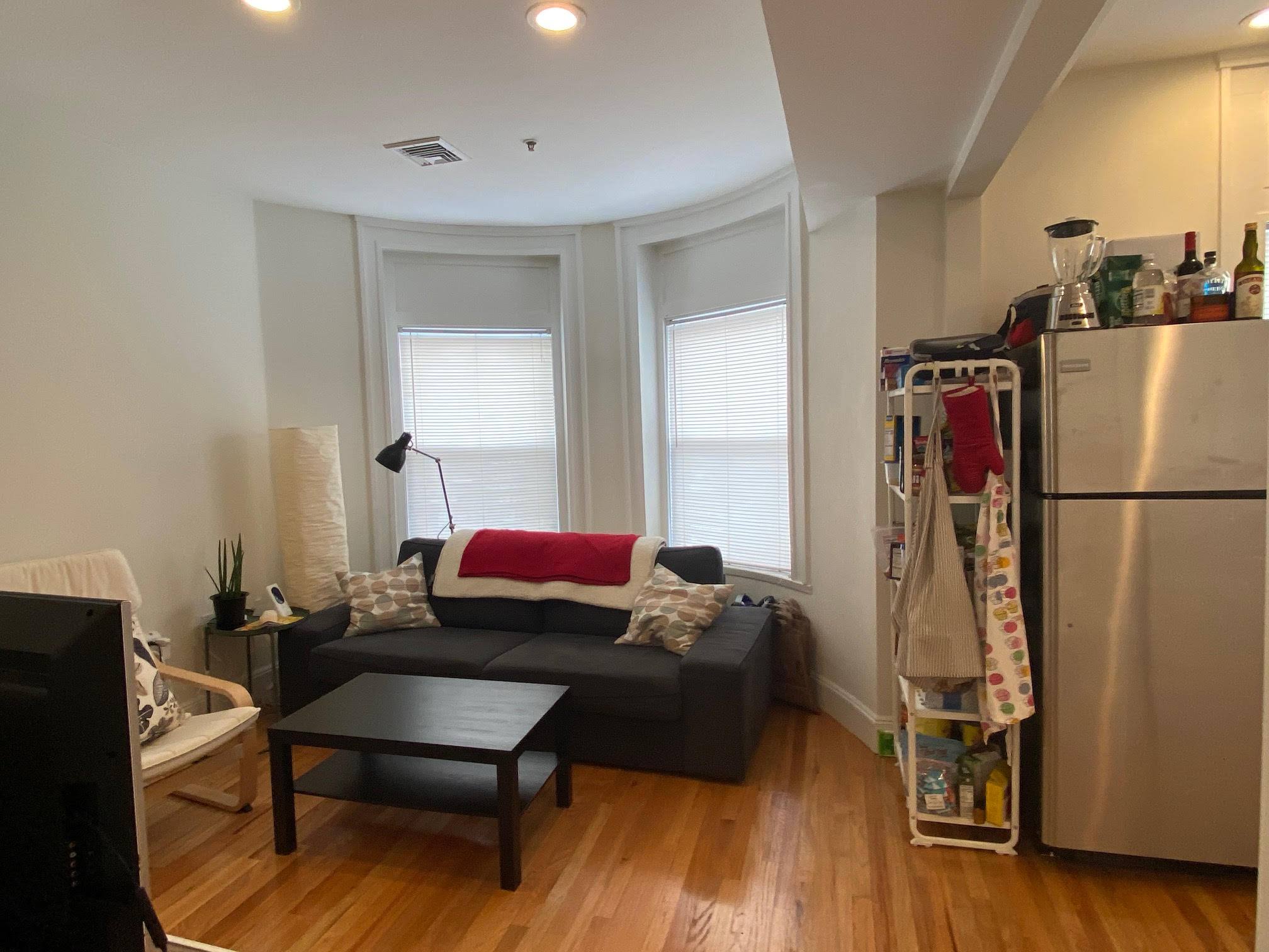 10 Brainerd Rd, Allston