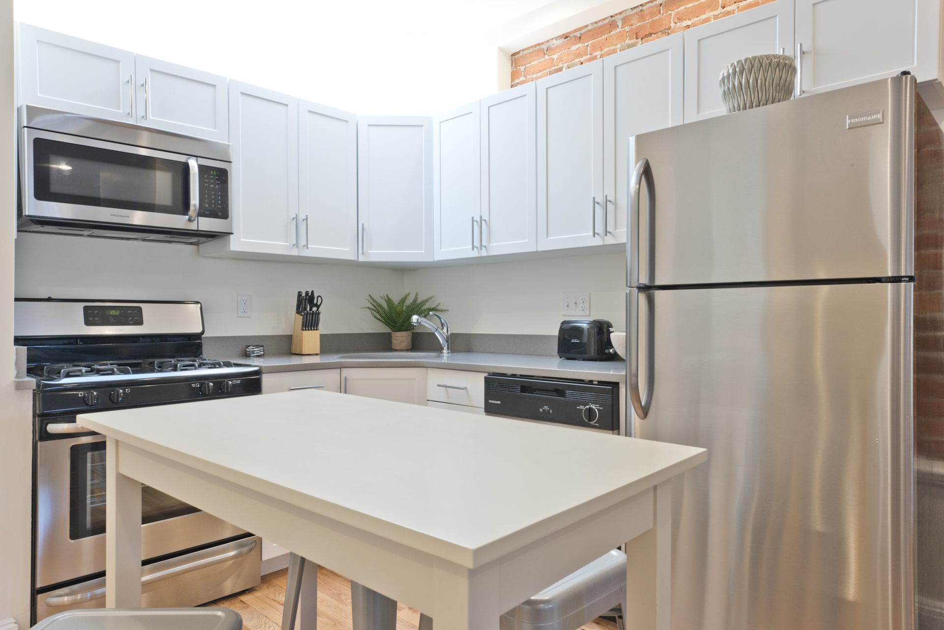 10 Brainerd Rd, Allston