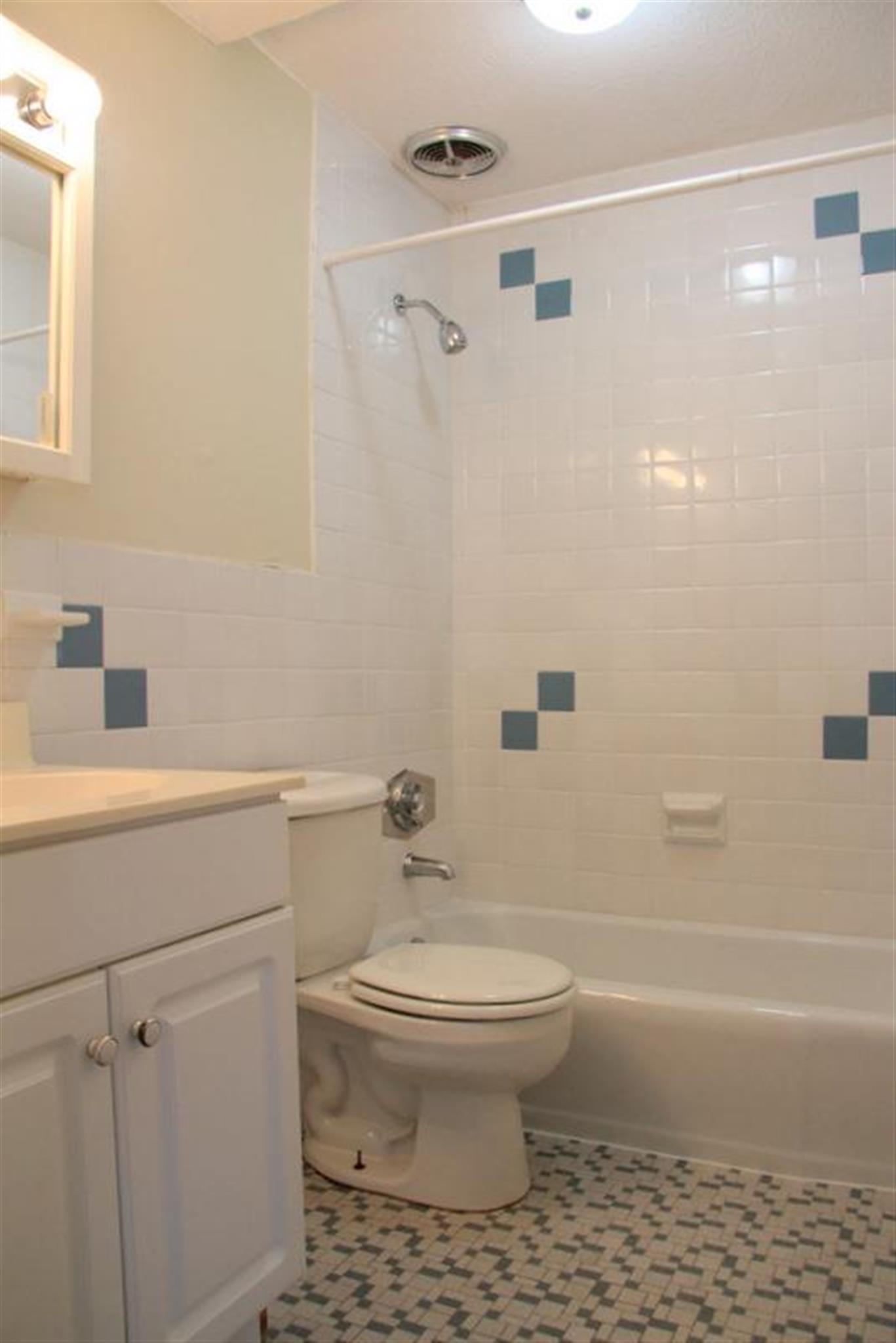 375 Harvard St, Harvard Square