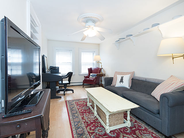 94 West Cedar St, Beacon Hill