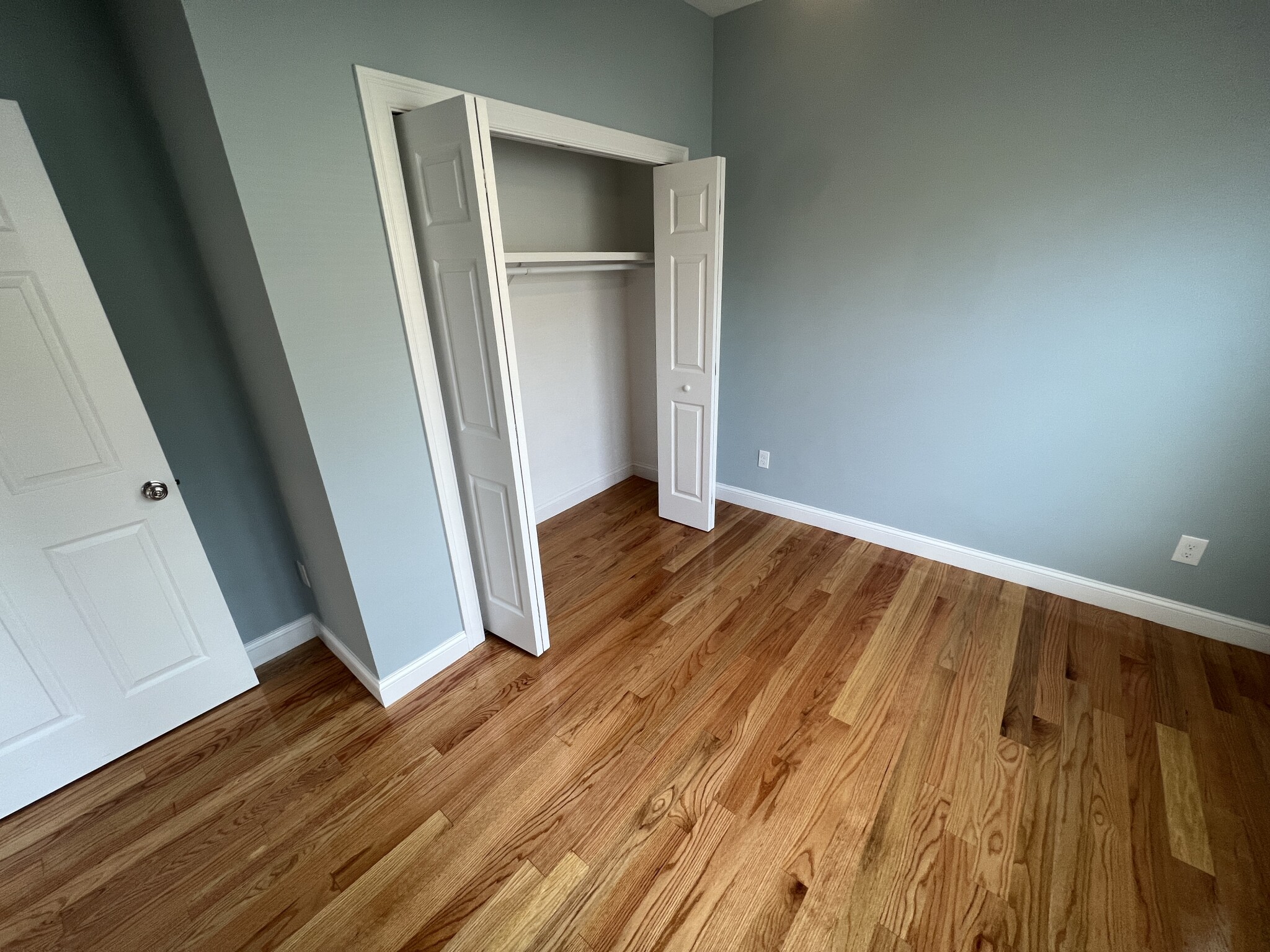 126 Cross St, East Somerville