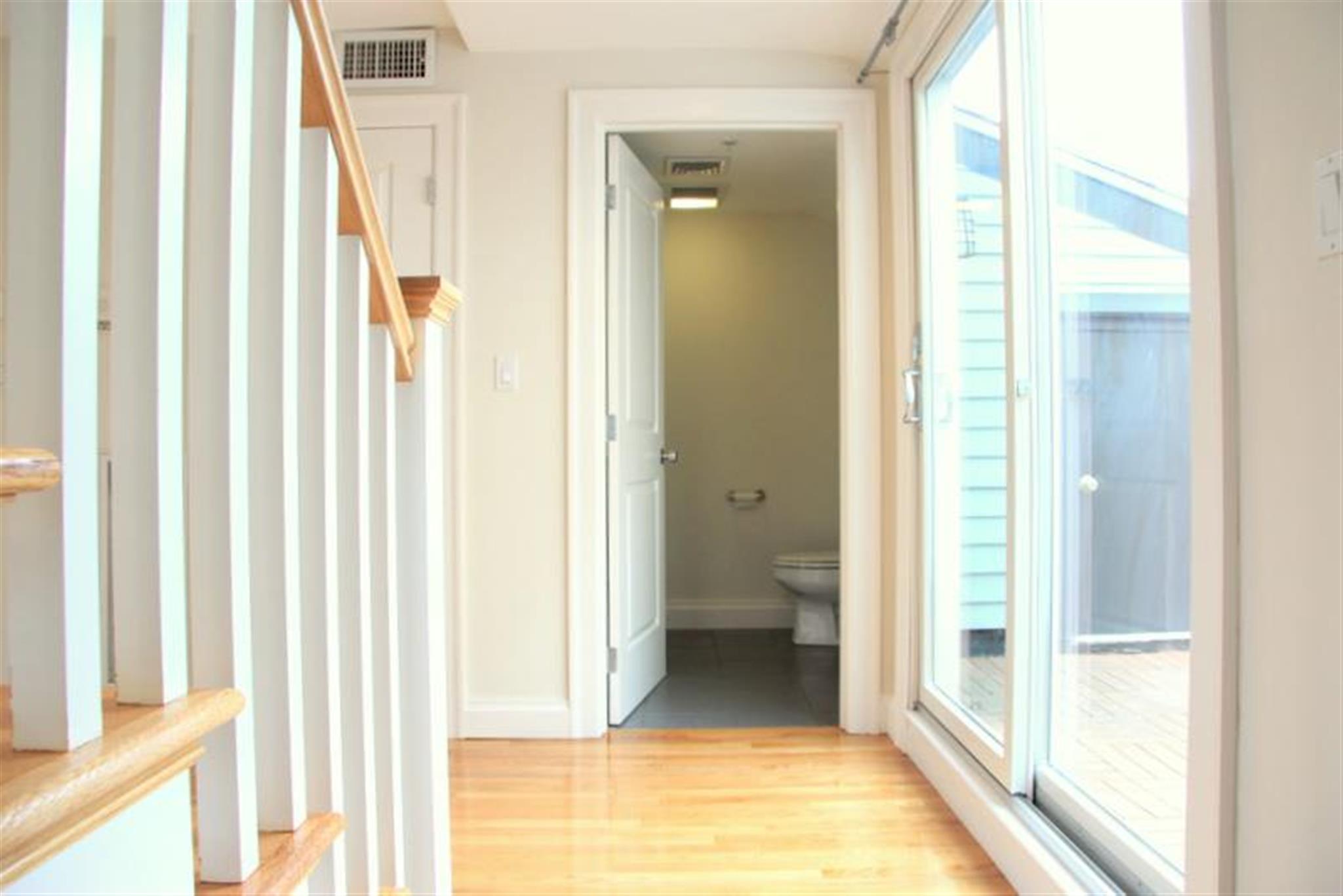 1110 Massachusetts Ave, Harvard Square