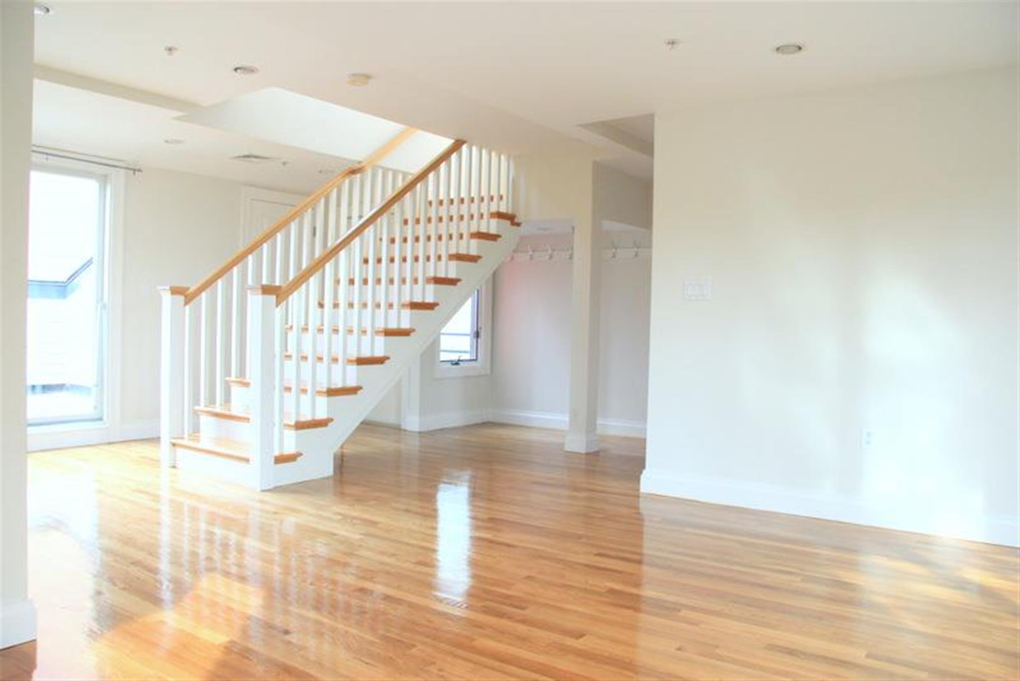 1110 Massachusetts Ave, Harvard Square