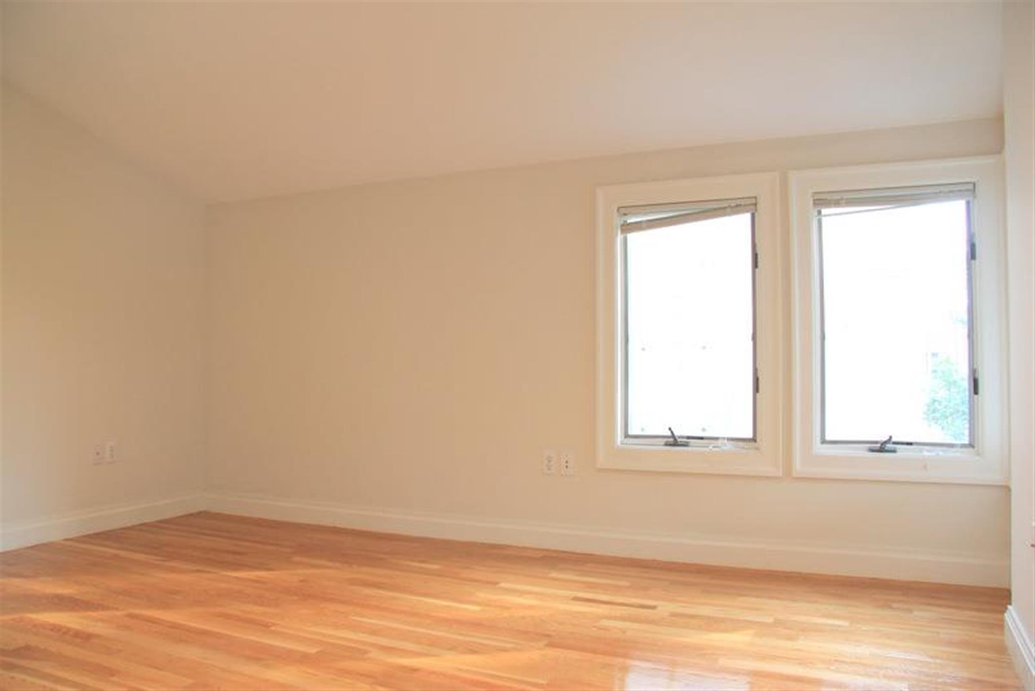 1110 Massachusetts Ave, Harvard Square