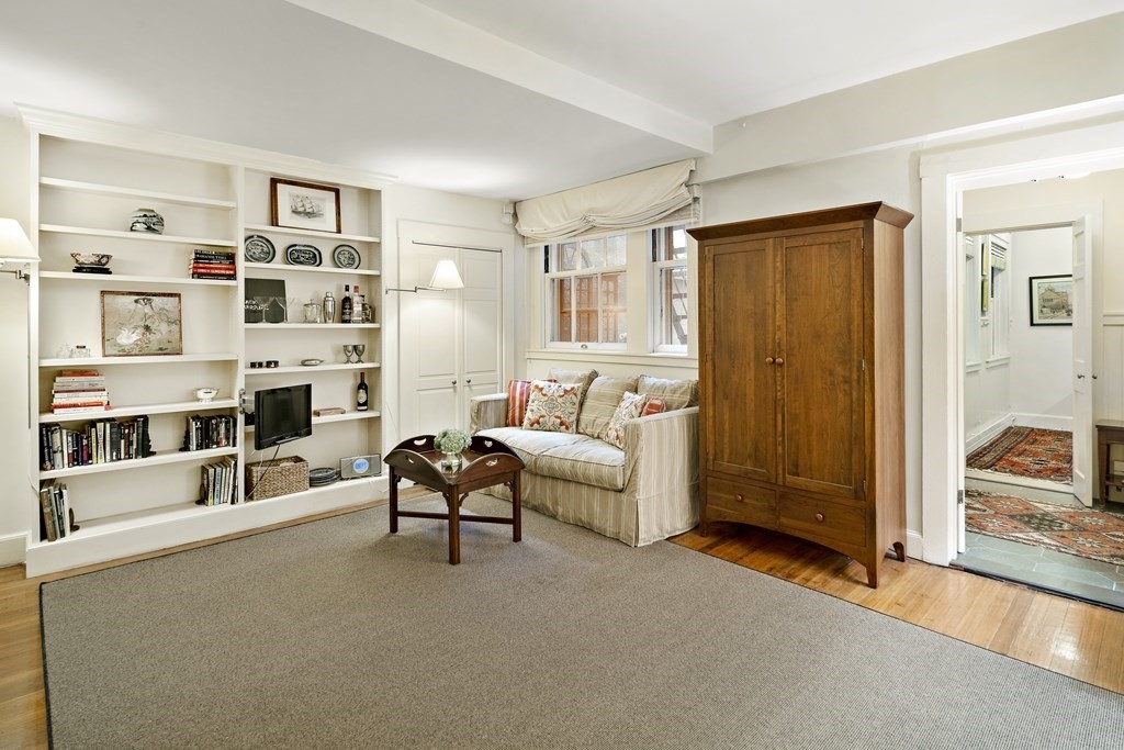 95 Beacon St, Back Bay