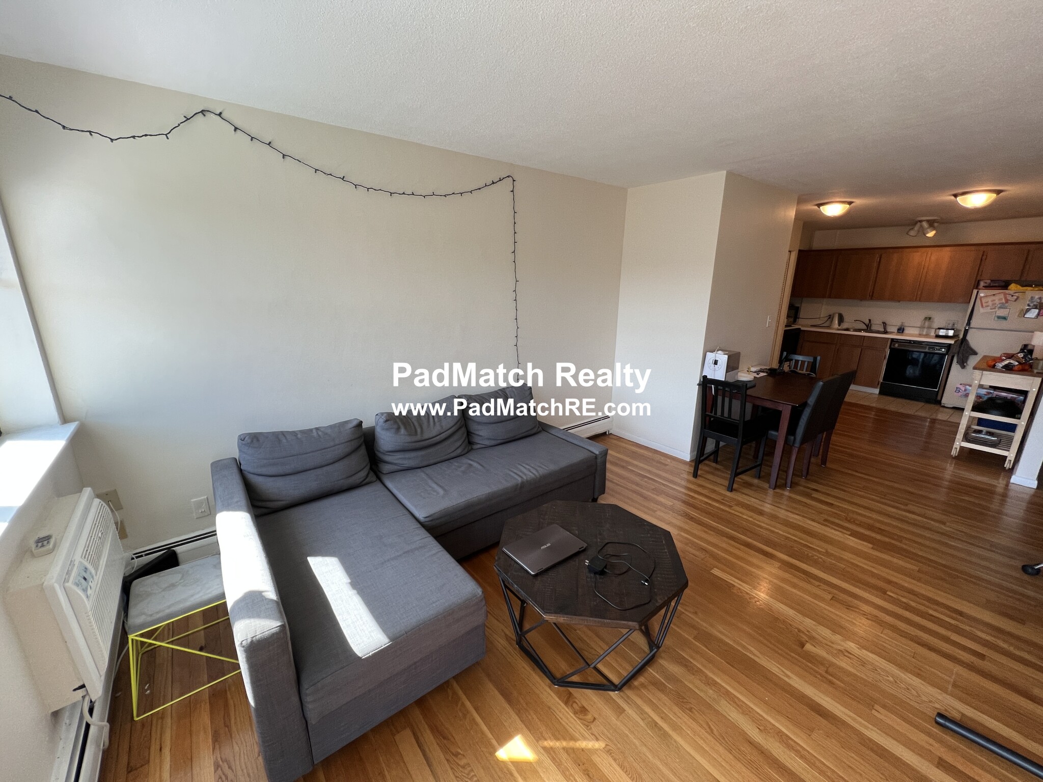 1932 Beacon St, Brighton