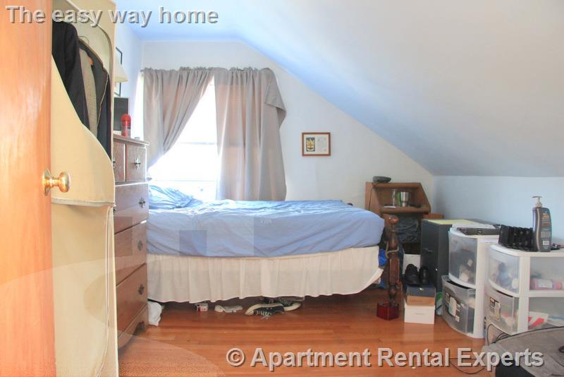 220 Banks St, Harvard Square